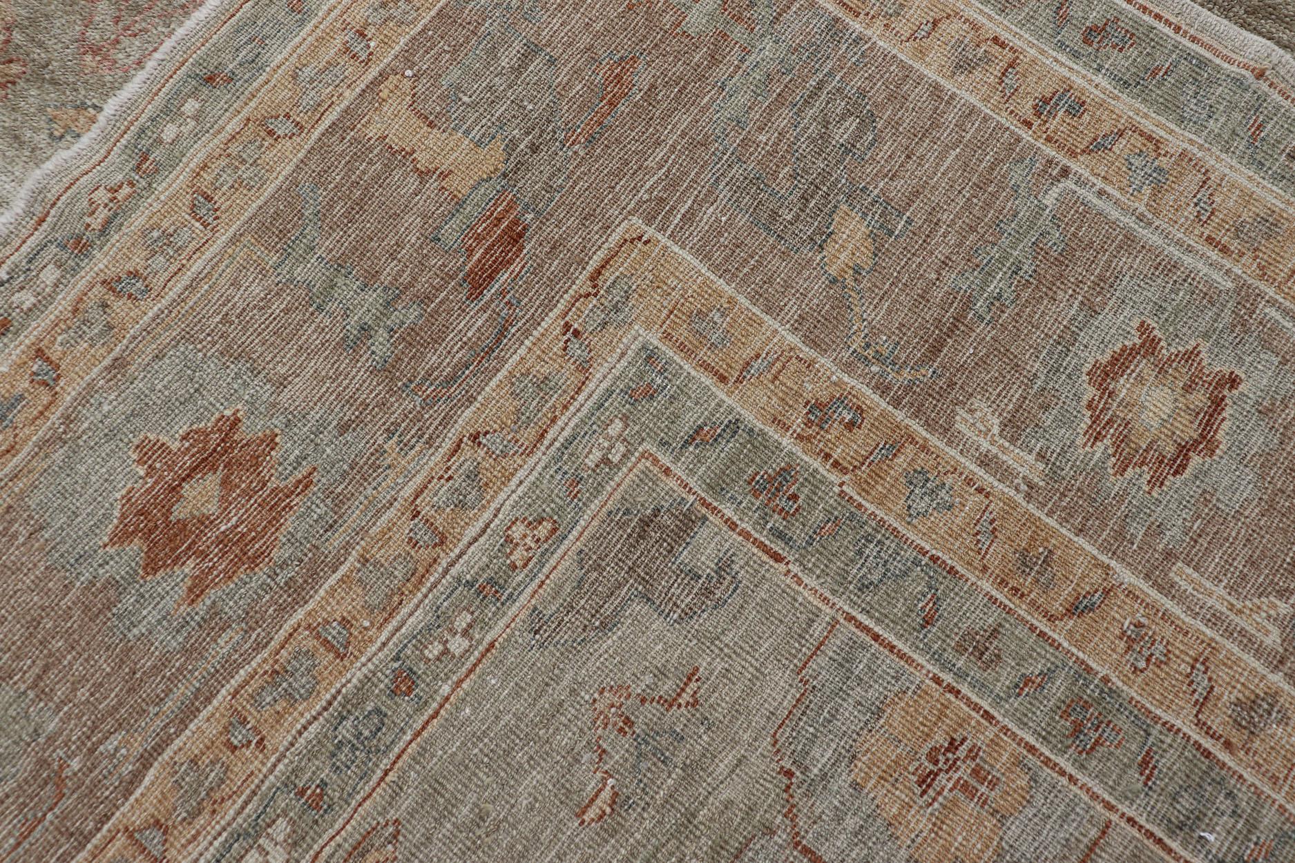 Großer türkischer Angora-Oushak-Teppich in Washed Sage mit Rost und Elfenbein 11'10 x 17'4 im Angebot 6