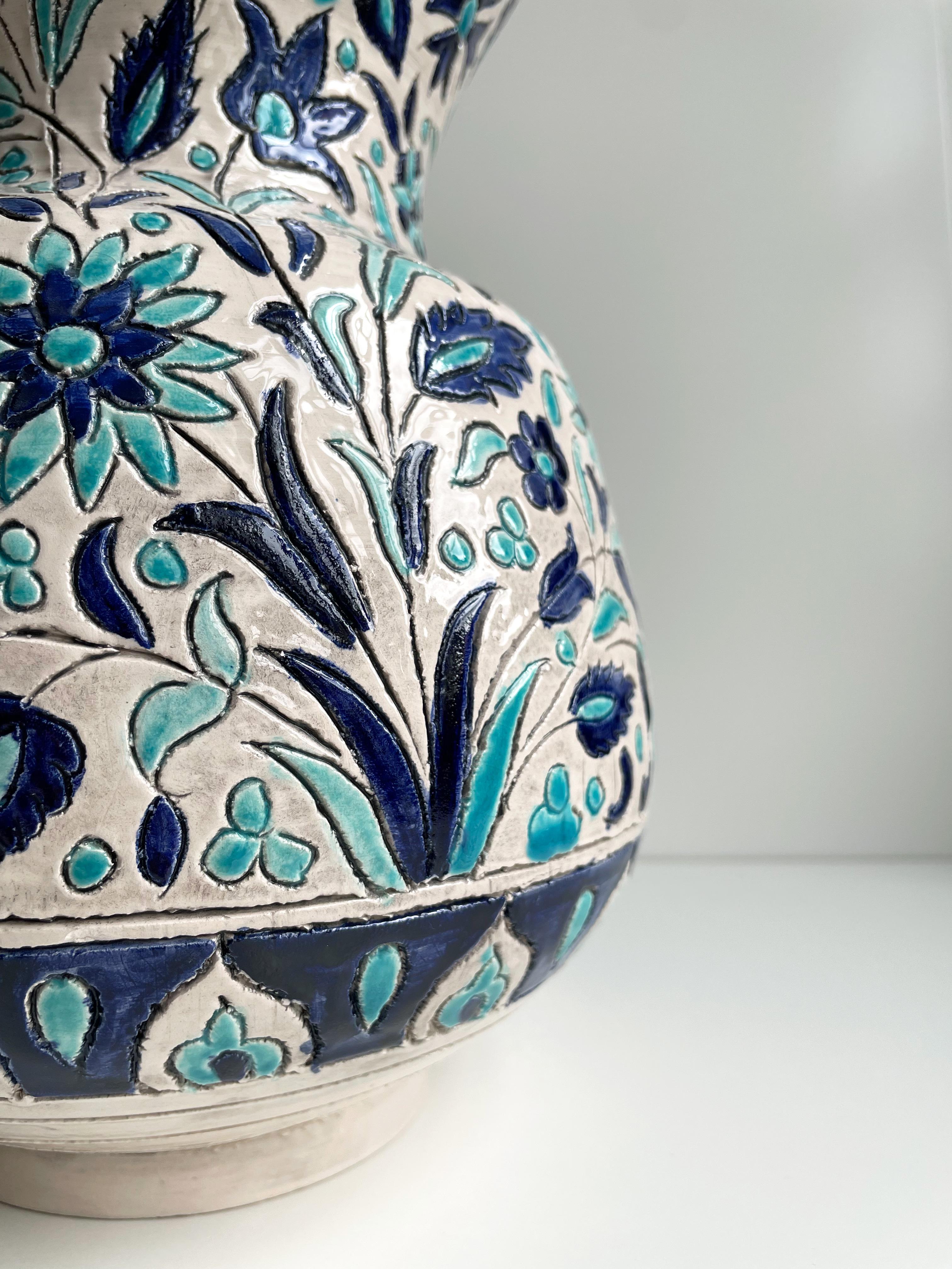 Large Vintage Turkish Floral Blue White Ceramic Vase For Sale 3