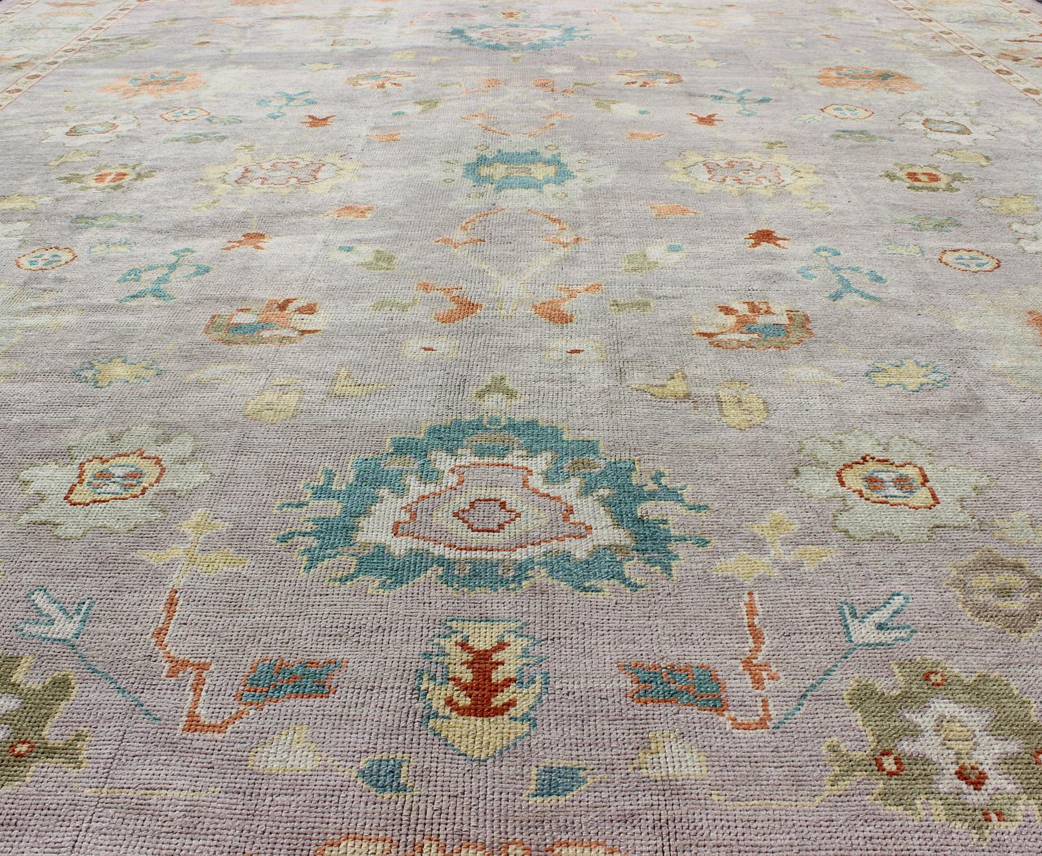 Colorful Turkish Oushak Rug With All-Over Flower Design in Lavender, Light Green For Sale 3