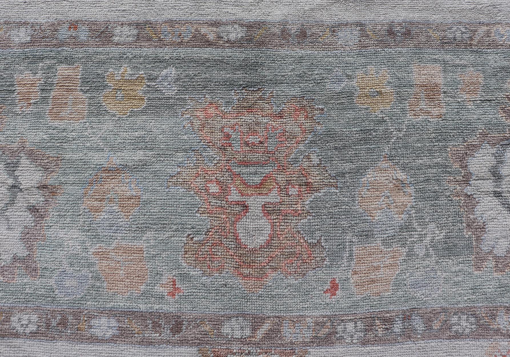 Lana Grande tappeto turco Oushak con tavolozza neutra e design floreale 13'5