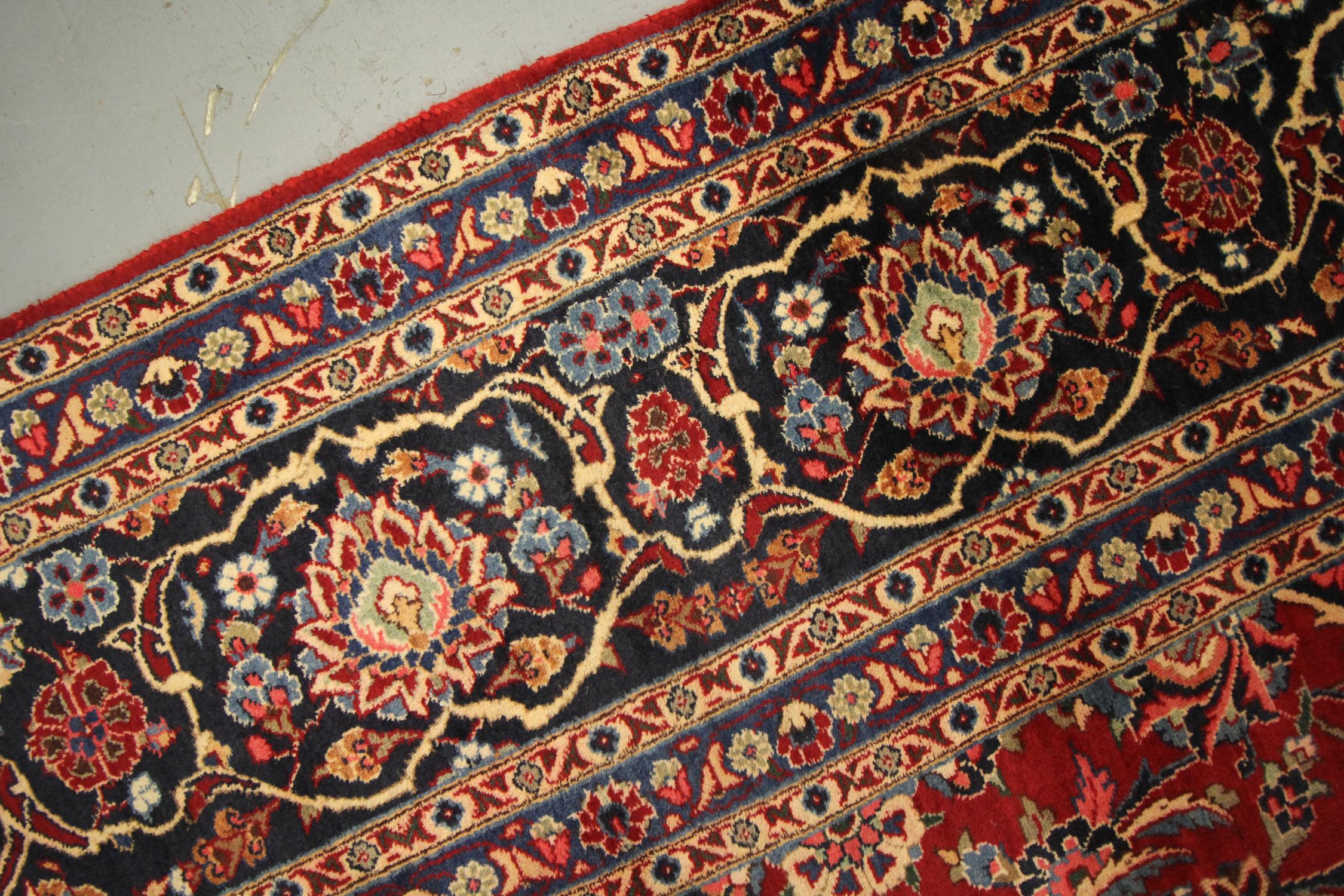 Großer großer türkischer handgefertigter Vintage-Teppich aus roter Wolle, orientalischer Teppich (Ende des 20. Jahrhunderts) im Angebot