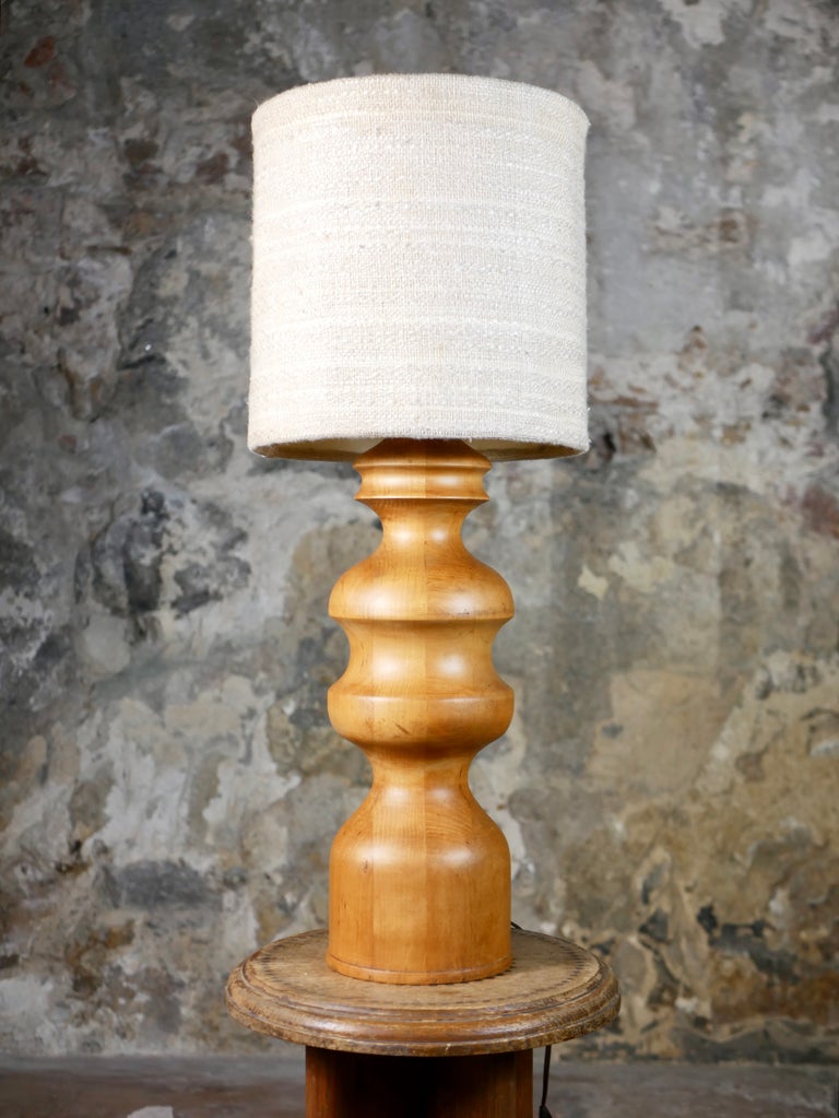 Large turned wood base lamp in oak, French work, 1960s at 1stDibs