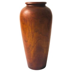 Große Vase aus gedrechseltem Holz