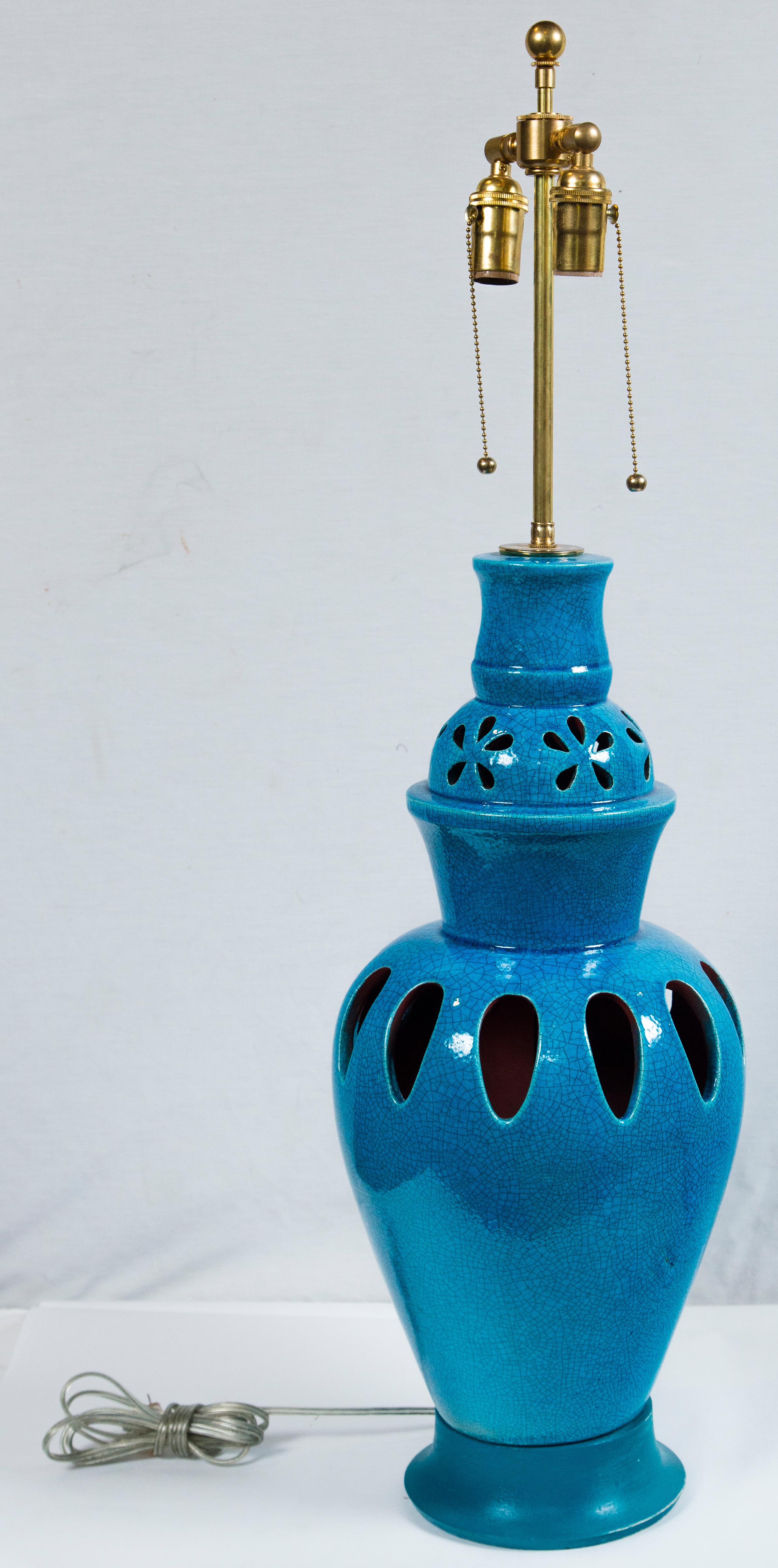 Grande lampe italienne en céramique turquoise, années 1960 en vente 3