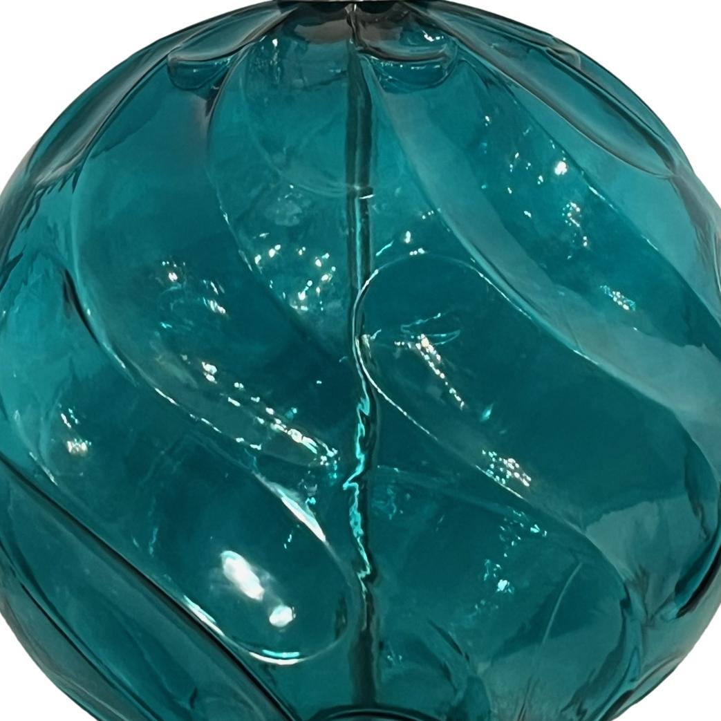A circa 1960s Italian blown glass table lamp.

Measurements:
Height of body: 15