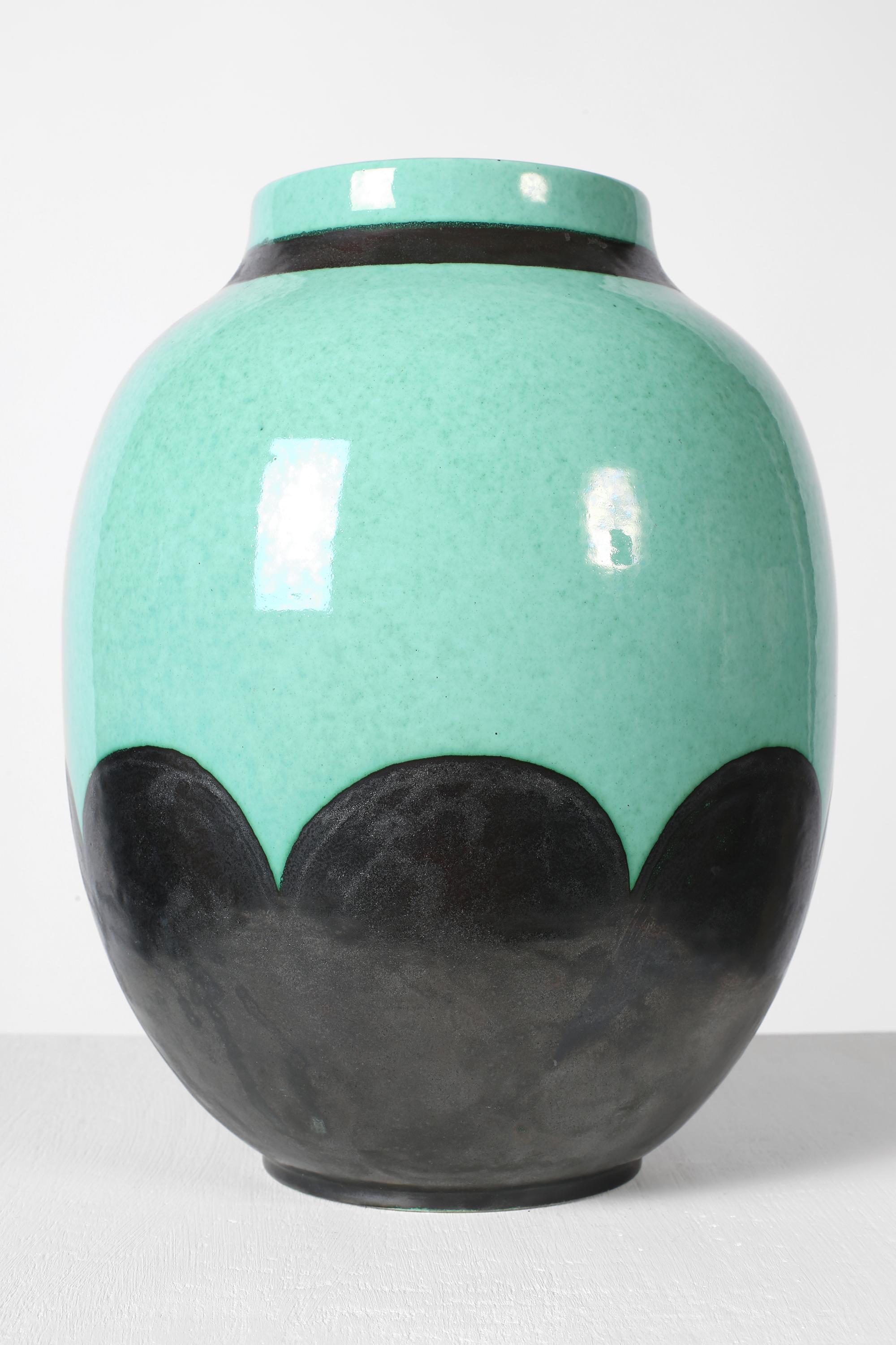 Français Grand vase turquoise Henri Chaumeil