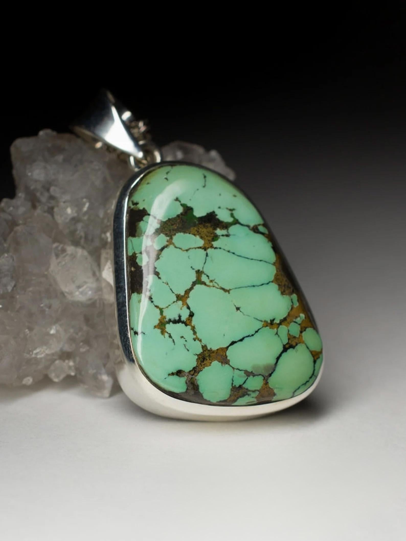 Grande ciondolo in argento con turchese, pietra preziosa verde naturale, stile gigli d'acqua in vendita 1