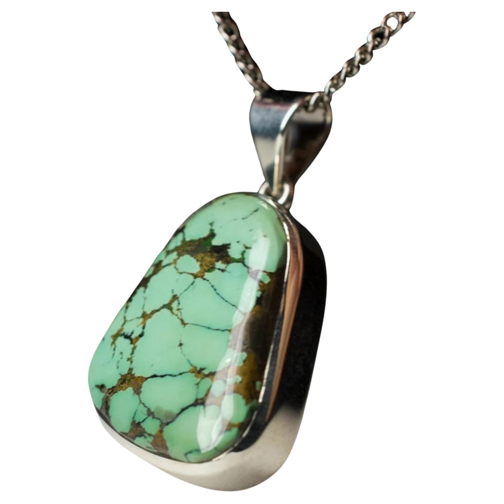 Grande ciondolo in argento con turchese, pietra preziosa verde naturale, stile gigli d'acqua