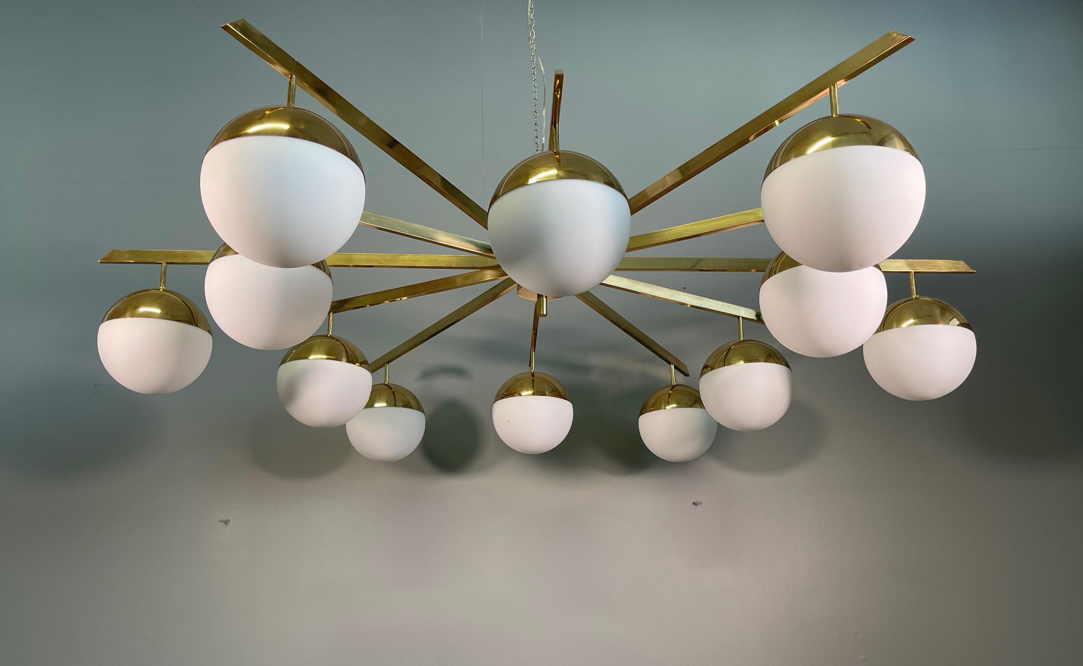 Large Twelve Arms Brass Chandelier Whit Opaline Glass in the Manner of Stilnovo In Excellent Condition In Rovereta, SM
