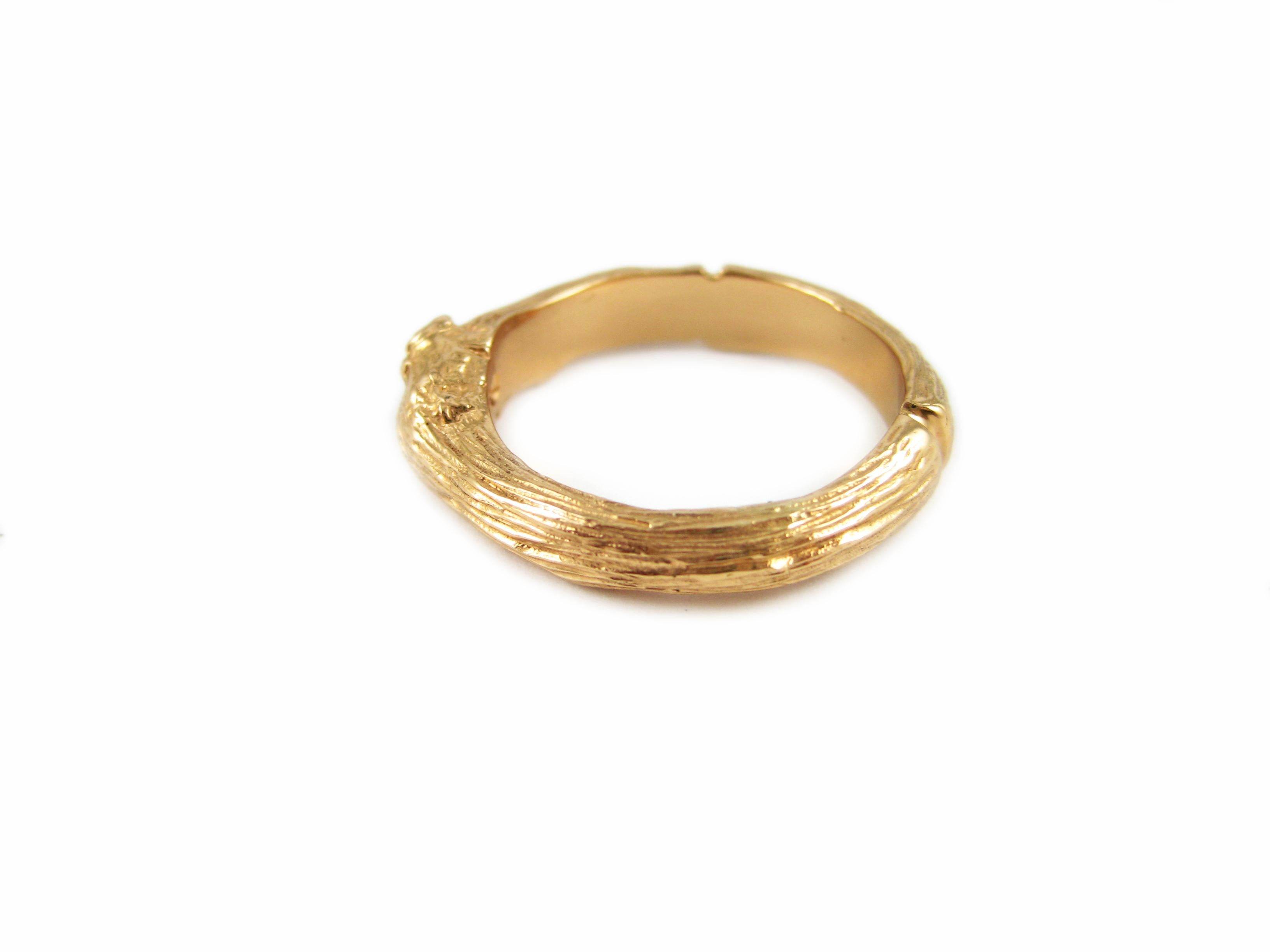 Large Twig Ring in 18k Gold In New Condition For Sale In Solana Beach, CA