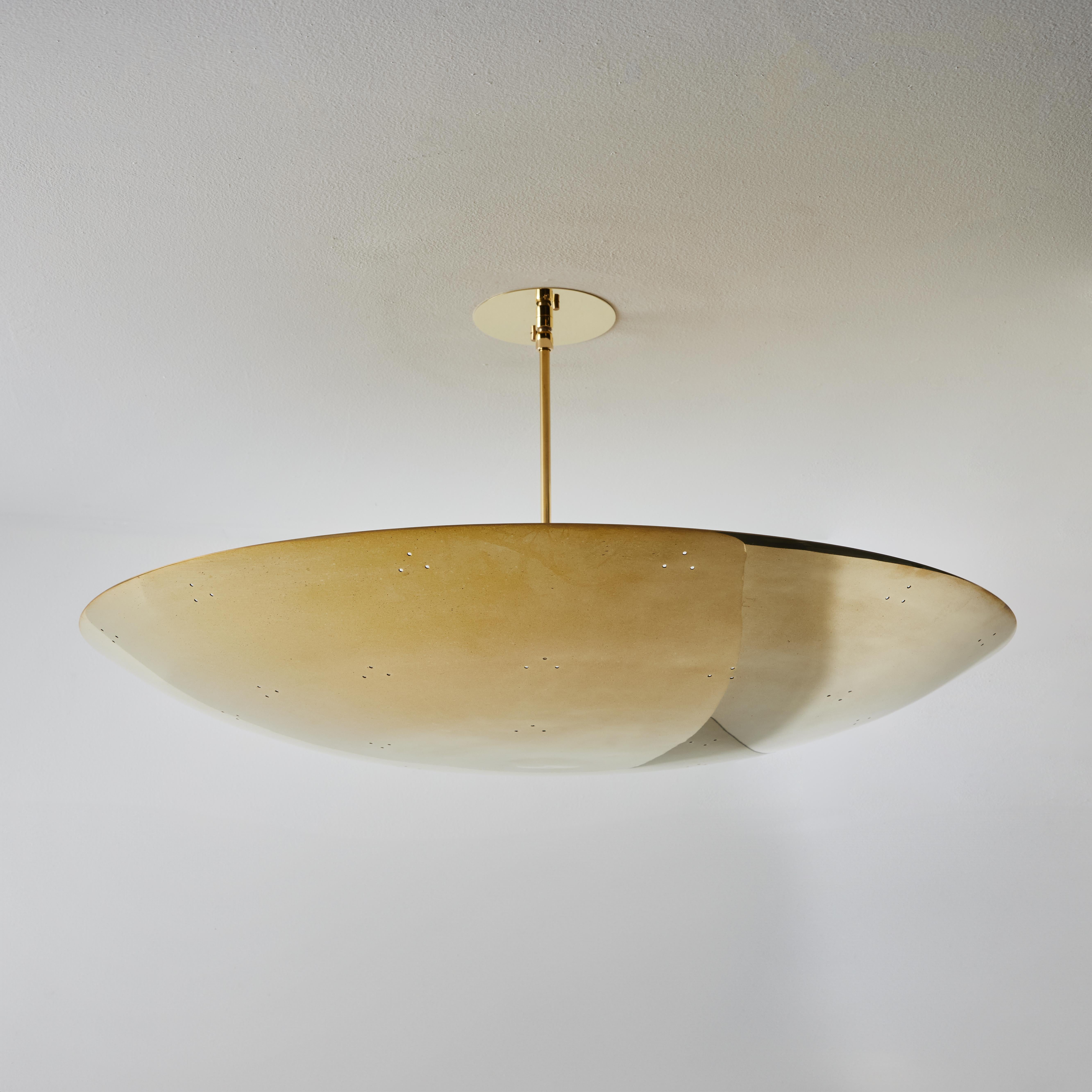 Großer Raul Reyes 'Rey 30' Perforierter Dome-Kronleuchter aus poliertem Messing im Angebot 2