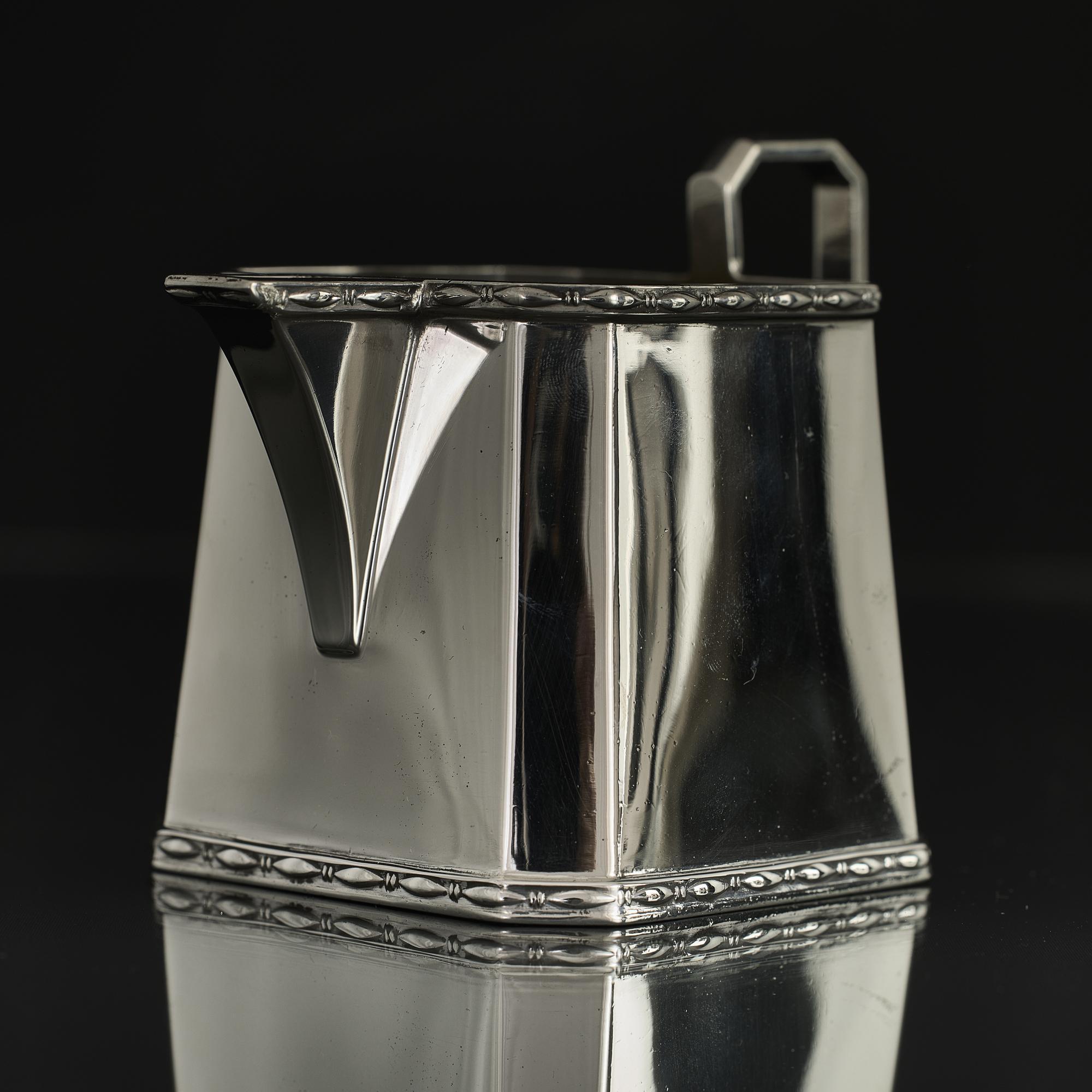 3-piece trapezoid Art Deco silver tea set For Sale 4