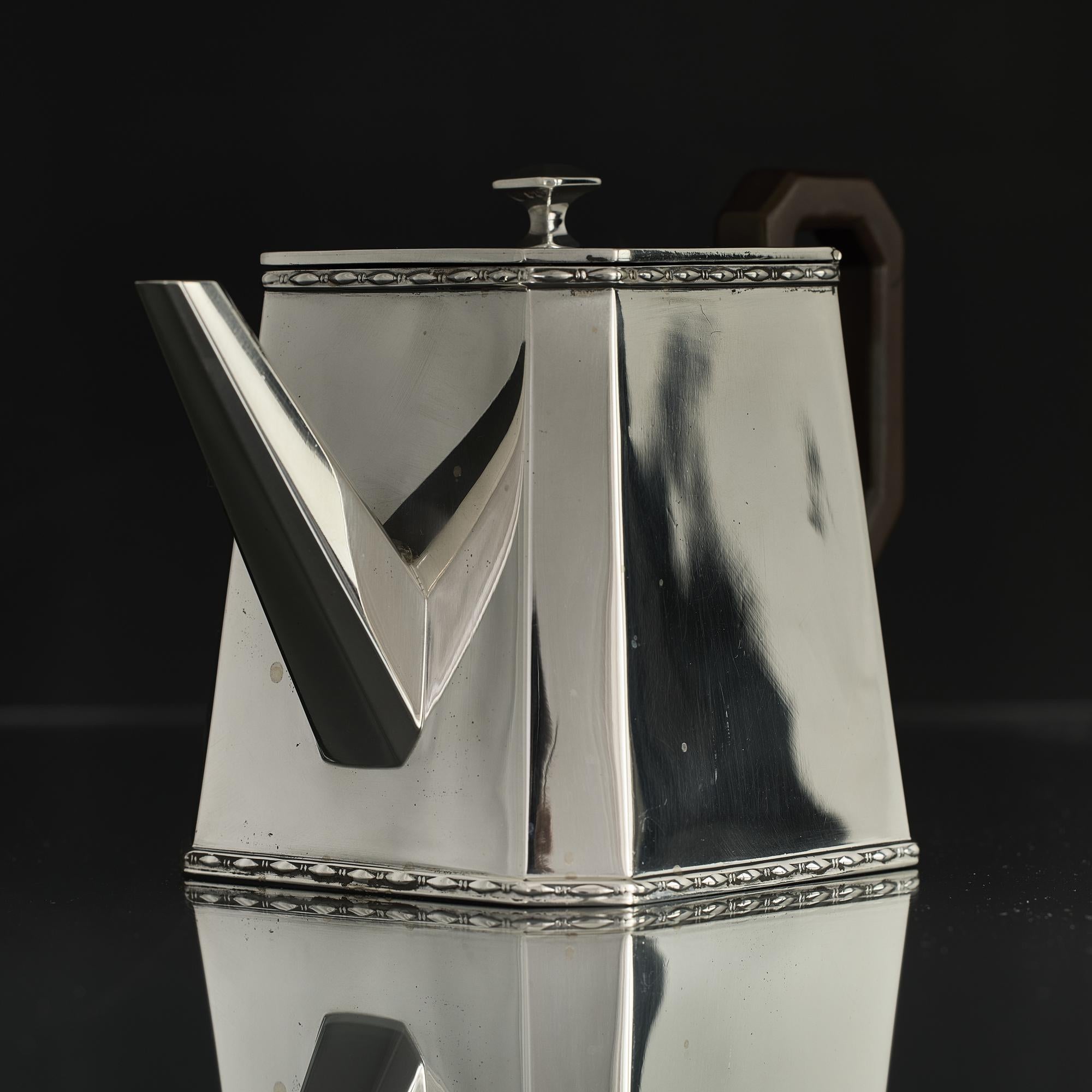 3-piece trapezoid Art Deco silver tea set In Good Condition For Sale In London, GB