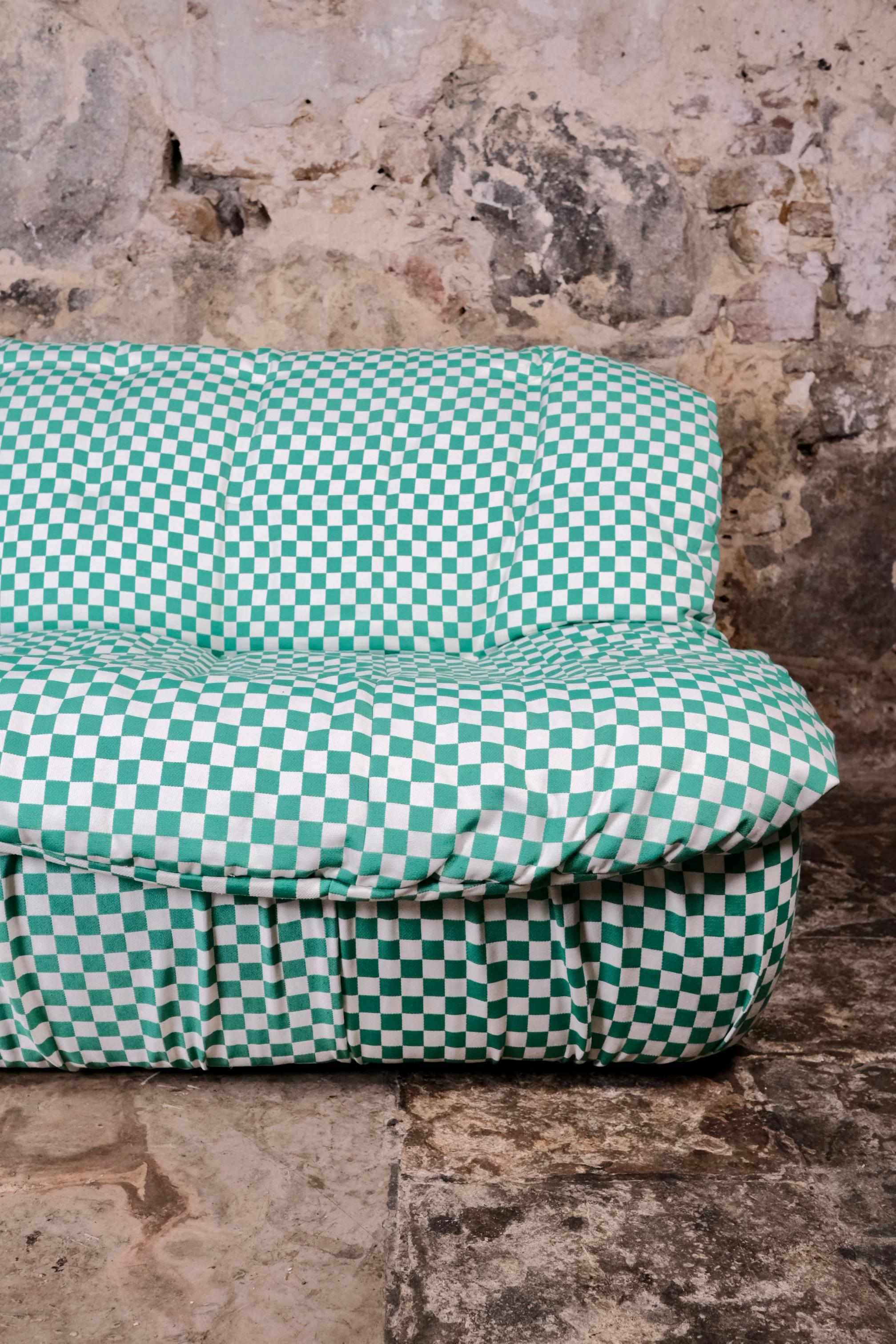 Large two-seater sofa in checkered pattern made in France, 1980s For Sale 5