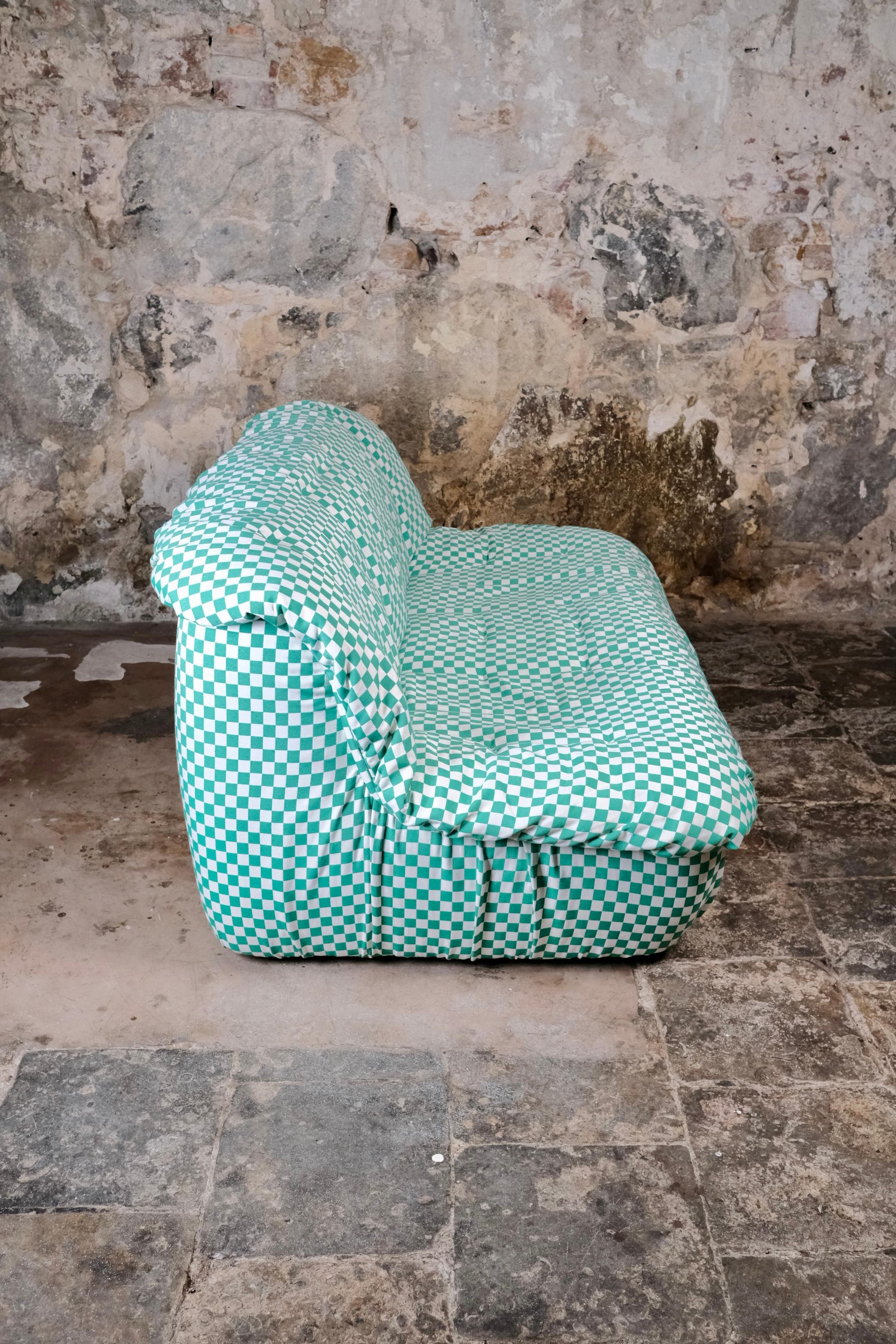 Large two-seater sofa in checkered pattern made in France, 1980s For Sale 6
