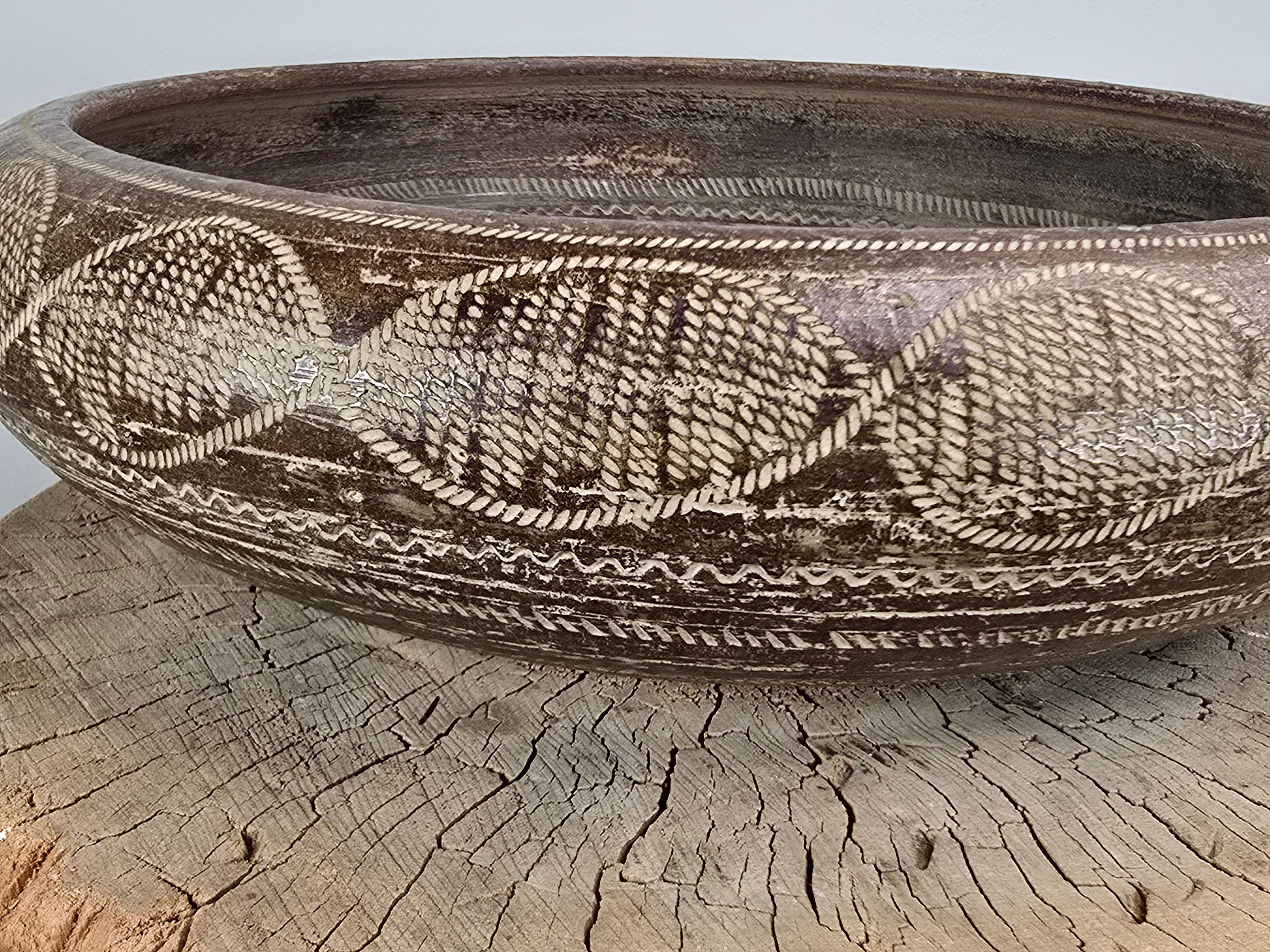 Grand bol tribal Ugo Zaccagnini Sgraffito en vente 5