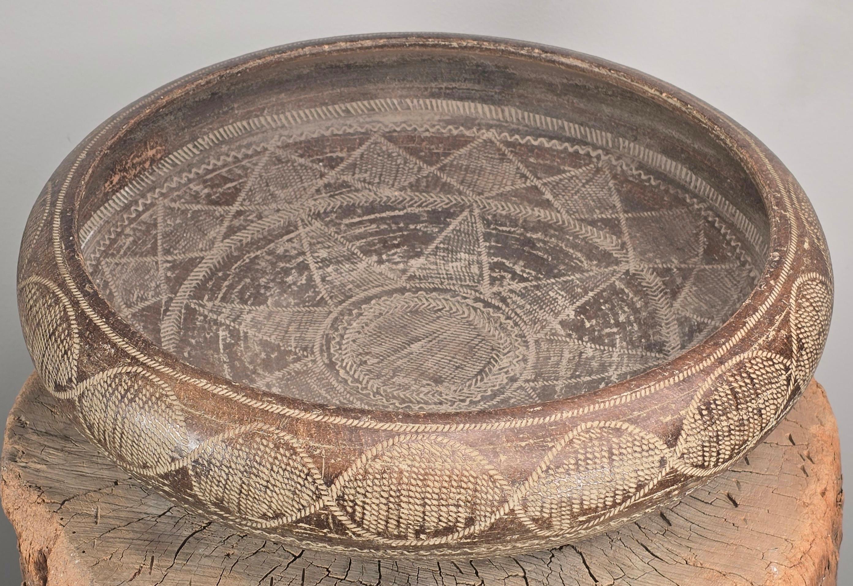 Mid-Century Modern Grand bol tribal Ugo Zaccagnini Sgraffito en vente