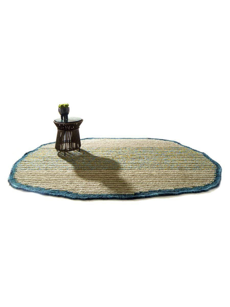 Large Uilas Rug by Mae Engelgeer For Sale 5