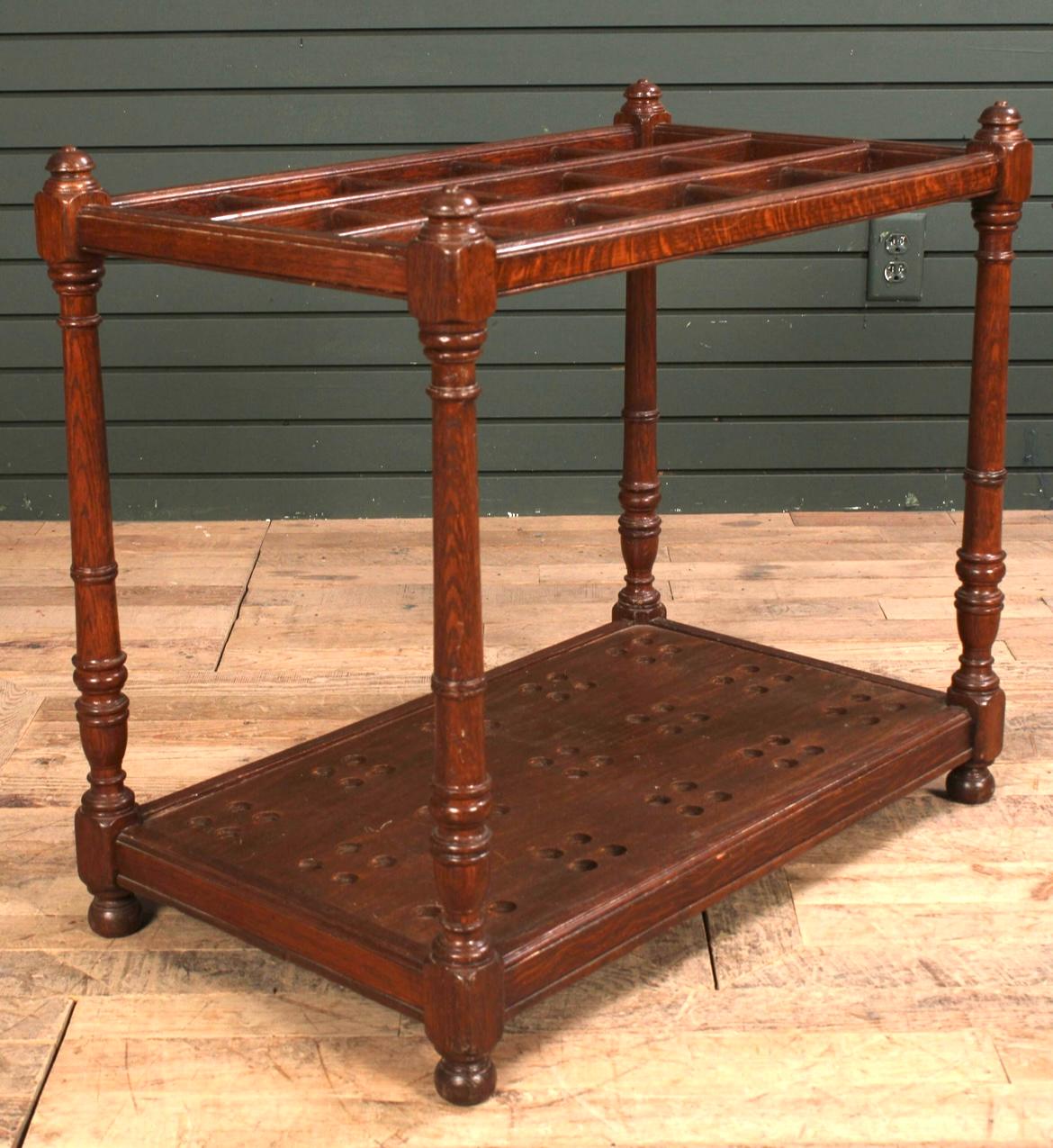 Grand Stand pour Umbrella, Circa 1890 Bon état - En vente à Doylestown, PA