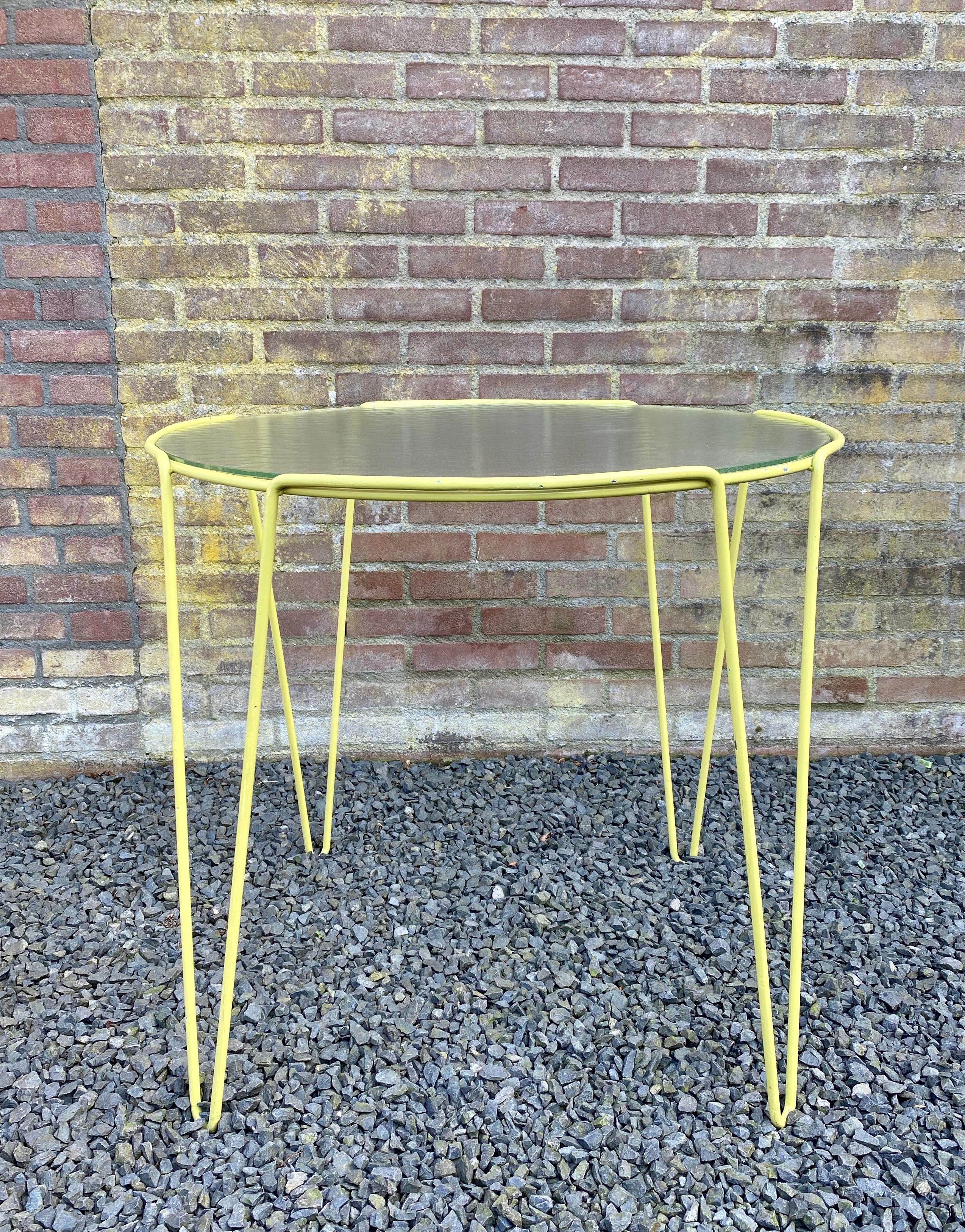 Mid-Century Modern Grande table d'appoint Unica d'Arnold Bueno de Mesquita pour Spurs:: vers 1955 en vente