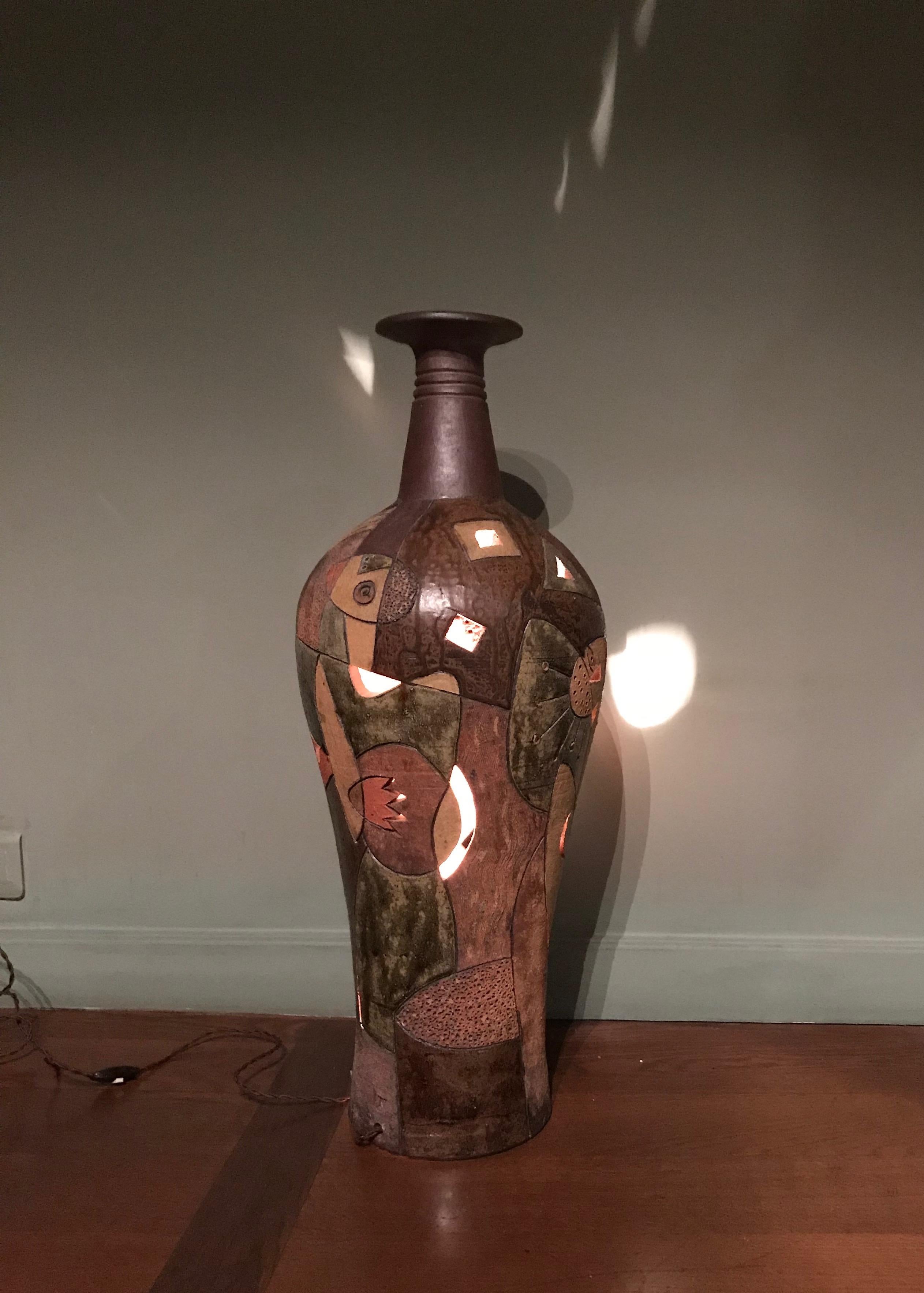 Grande sculpture unique de luminaire en céramique émaillée, 1960 en vente 2