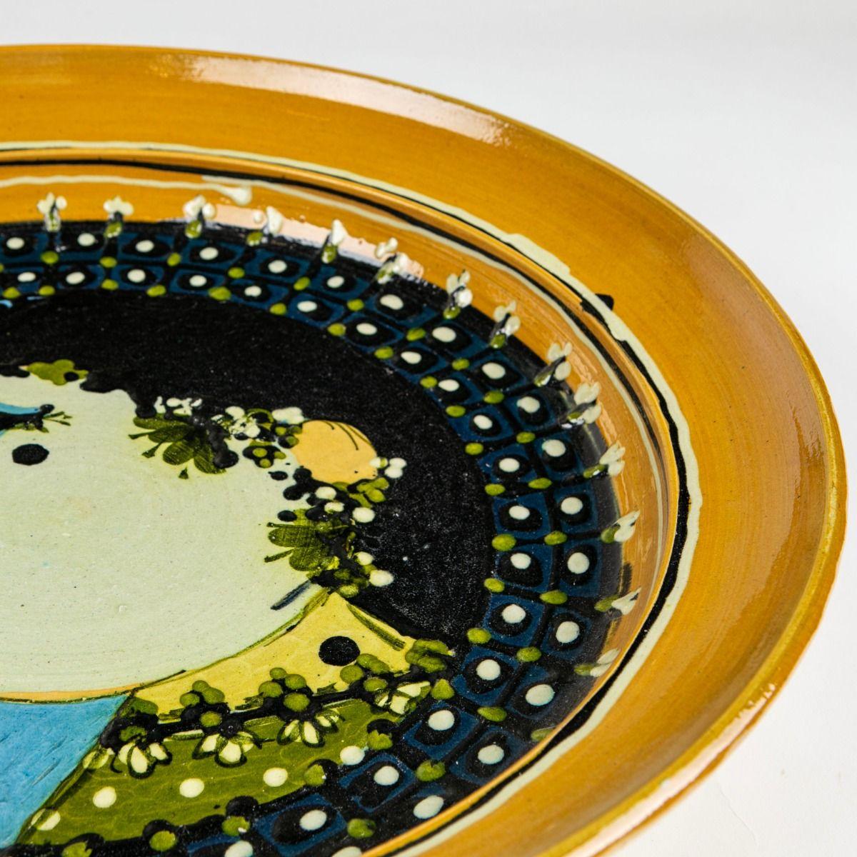 Smaltato Grande piatto unico in ceramica dipinta a mano di Bjørn Wiinblad, Danimarca, 1970 in vendita