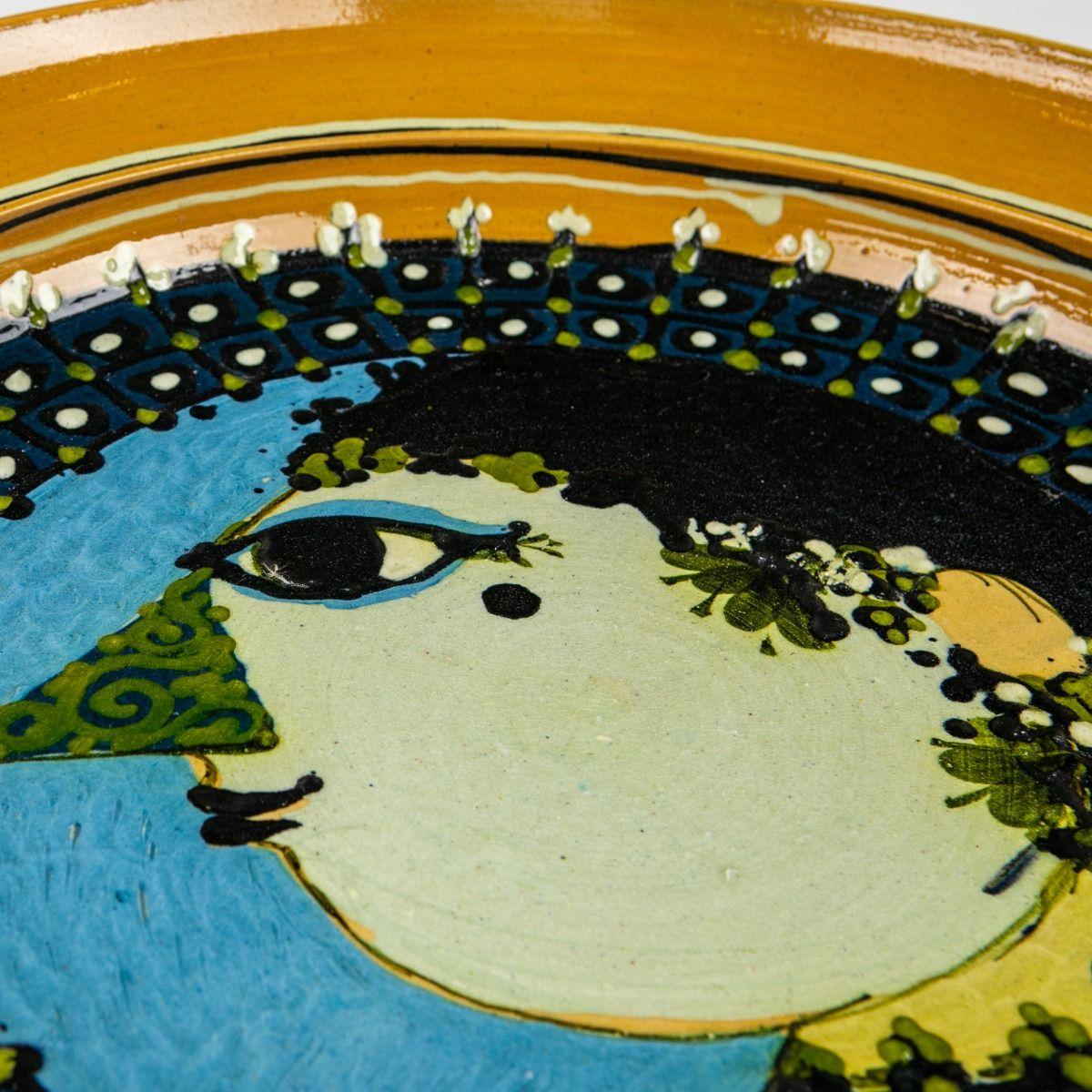 Grande piatto unico in ceramica dipinta a mano di Bjørn Wiinblad, Danimarca, 1970 In condizioni buone in vendita a Kastrup, DK