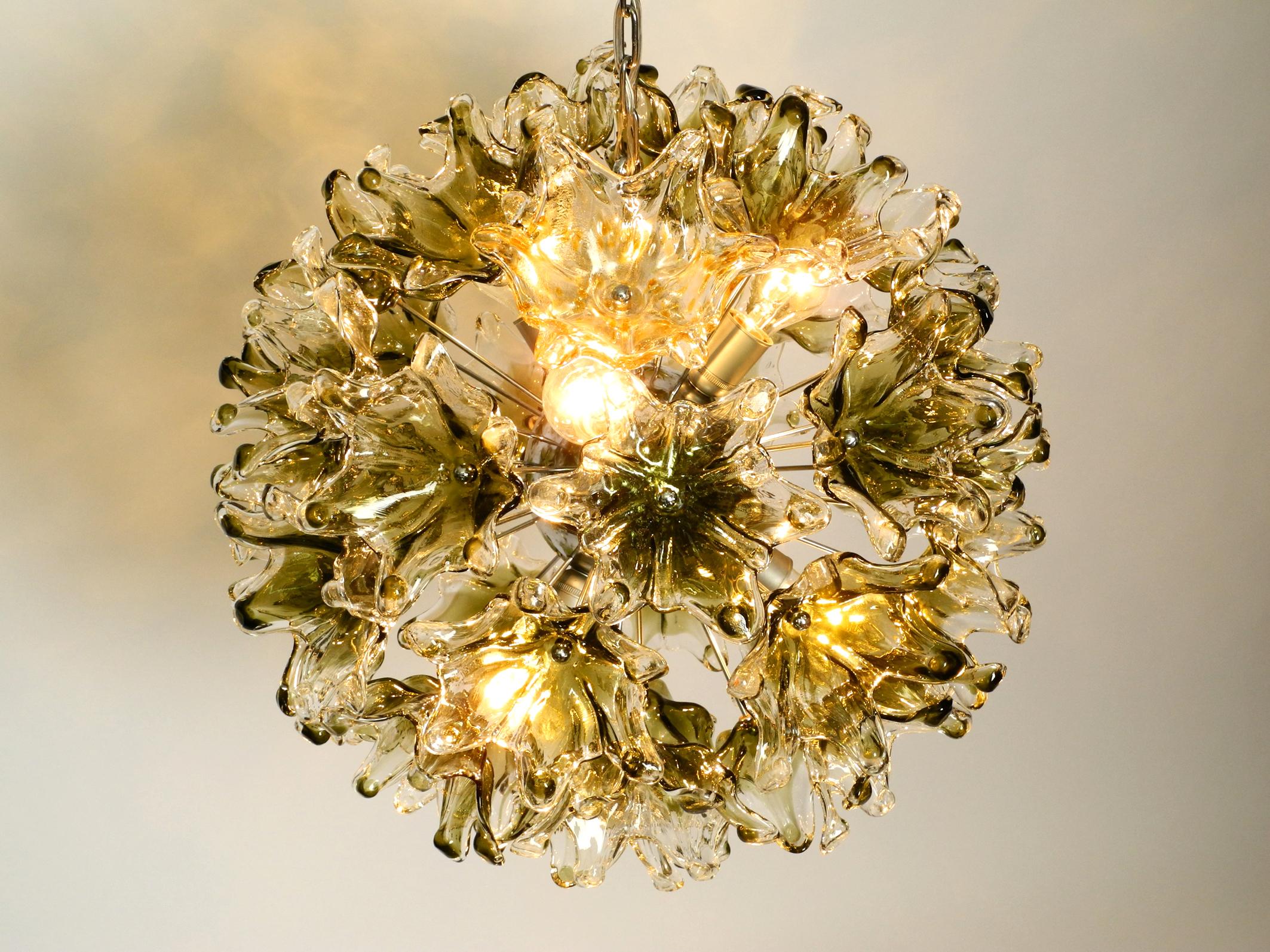 Large Unique Italian XXL 1960s Pendant Lamp with Murano Glass Flowers by VeArt In Good Condition For Sale In München, DE
