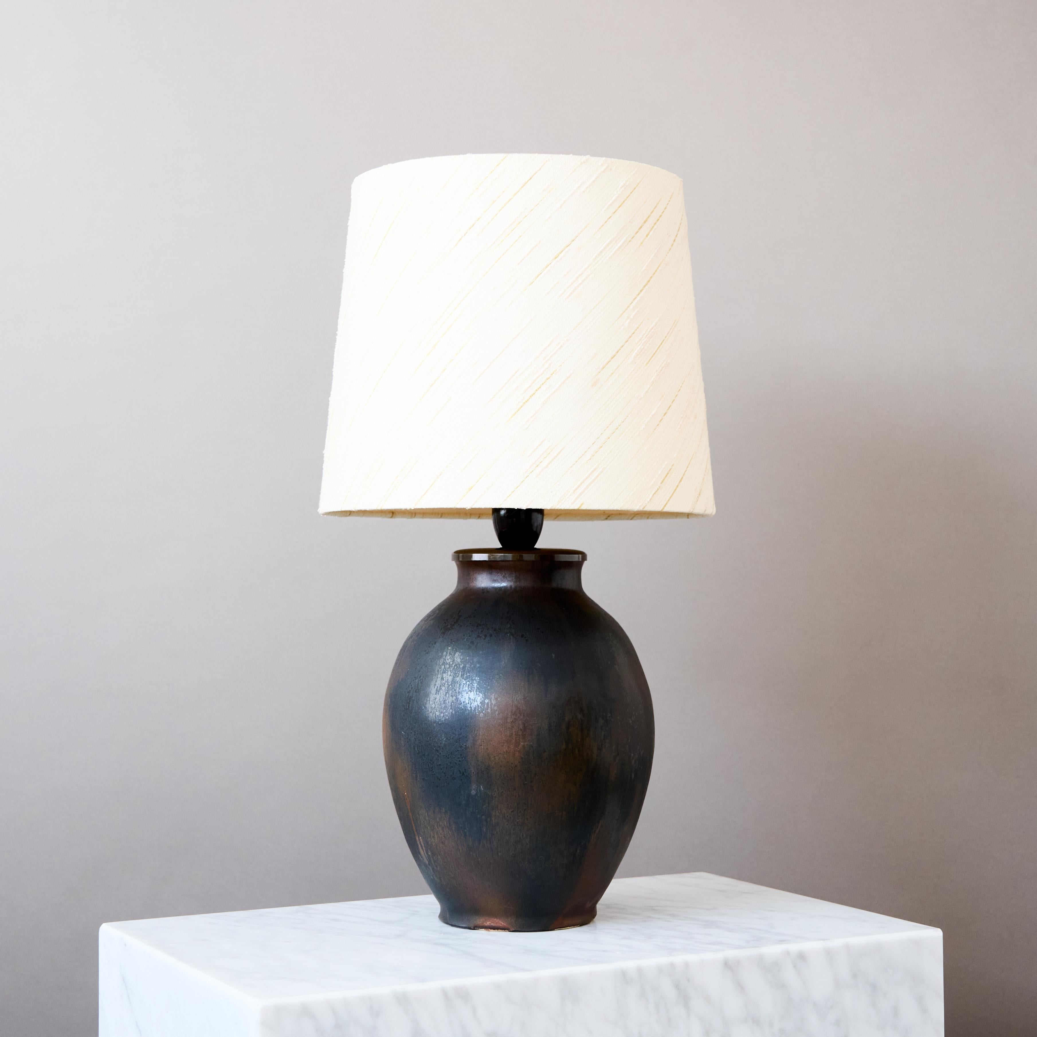 Smaltato Grande e unica lampada da tavolo in gres di Lotte Lindahl, Bing & Gröndahl Danimarca anni '30 in vendita