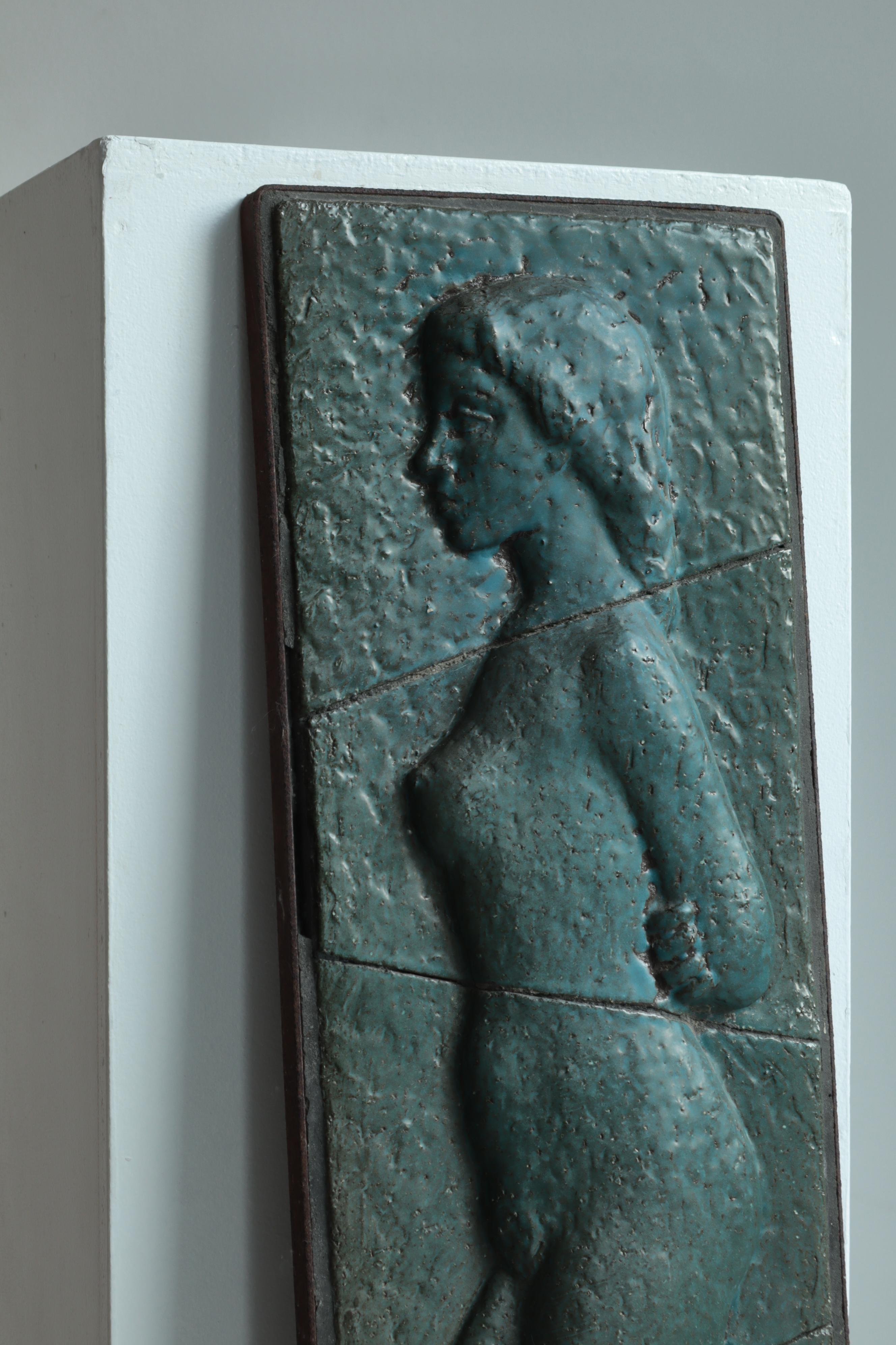 Großes einzigartiges Wandrelief einer Frau aus Steingut von Niels Jakob Eriksen, Dänemark 1965 im Angebot 1