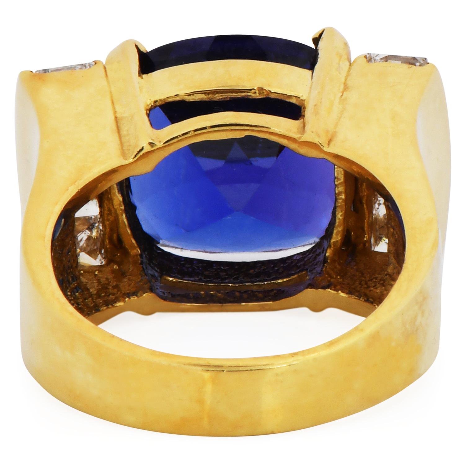 Cushion Cut Large Unisex Cushion Tanzanite Diamond 18K Yellow Gold Statement Ring For Sale