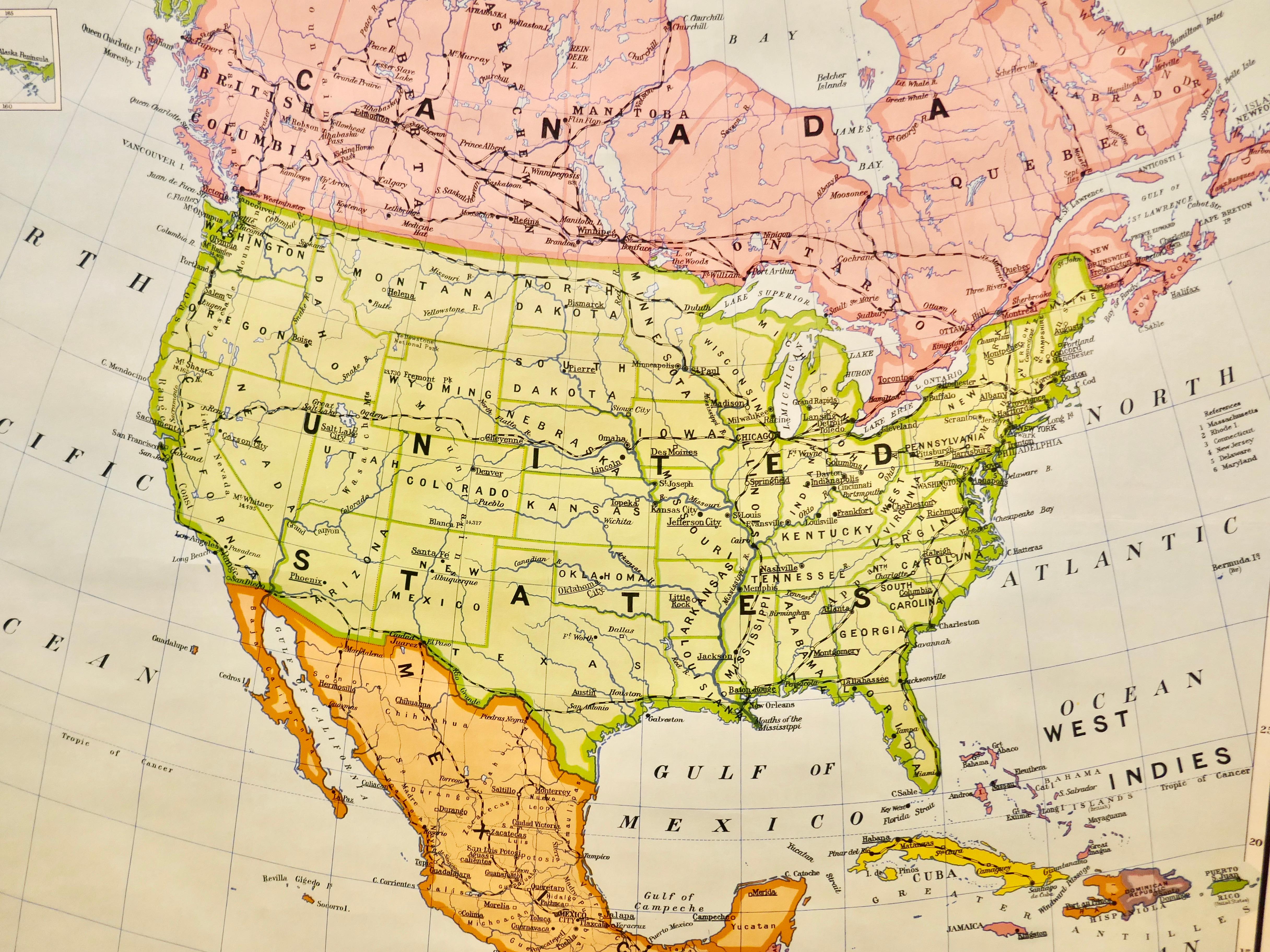 physical and political map of north america