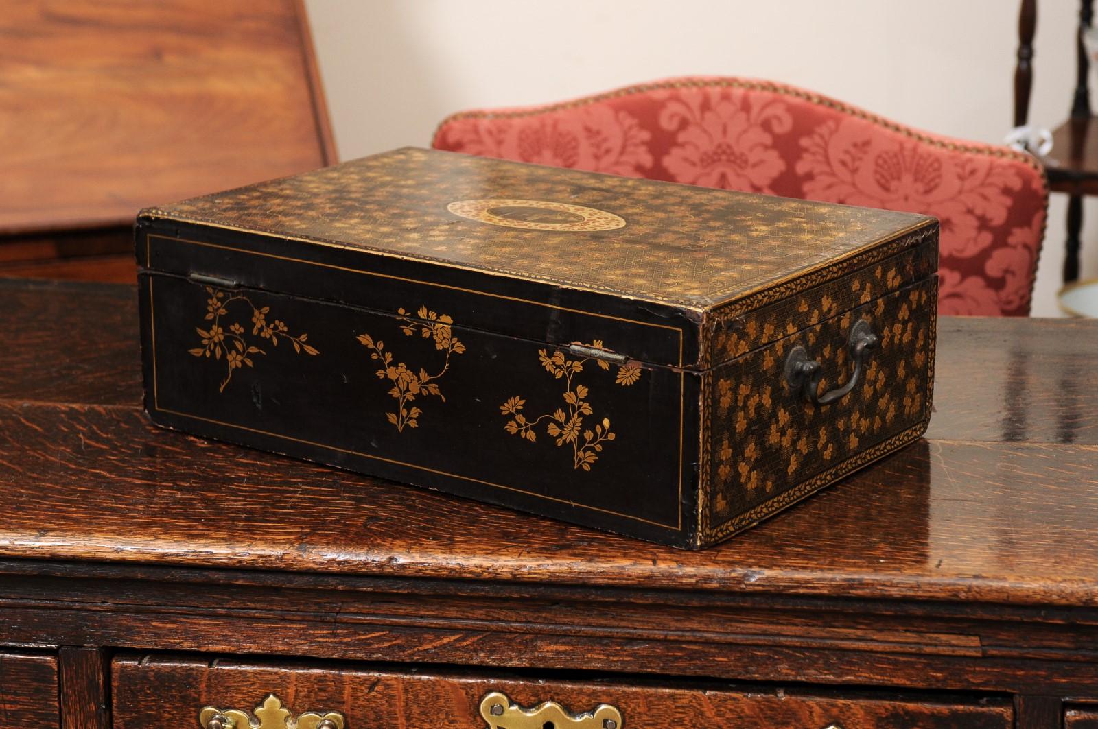 Large & Unusual 19th Century Chinese Export Gilt & Black Lacquered Work Box 8