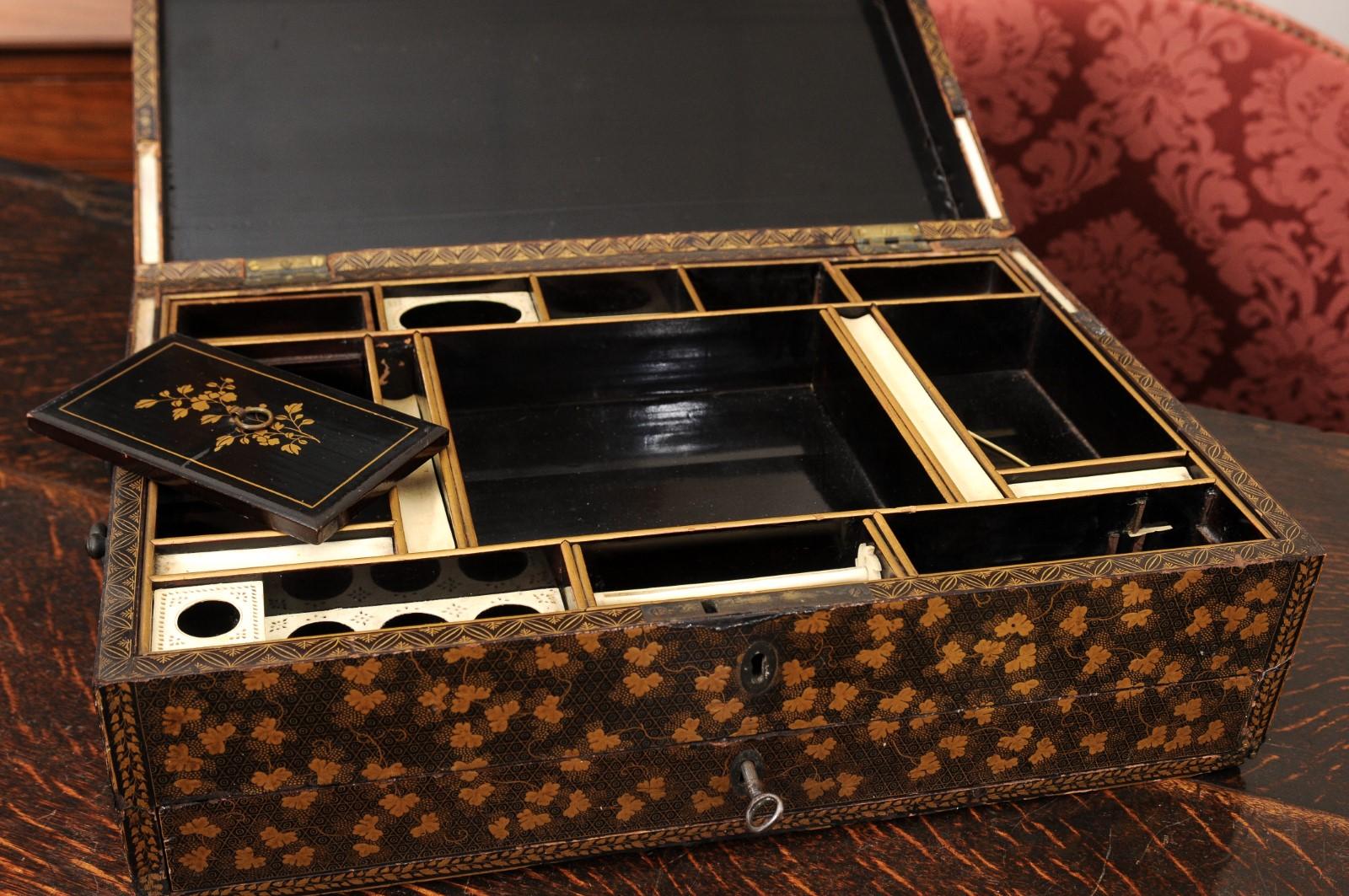 Large & Unusual 19th Century Chinese Export Gilt & Black Lacquered Work Box 6