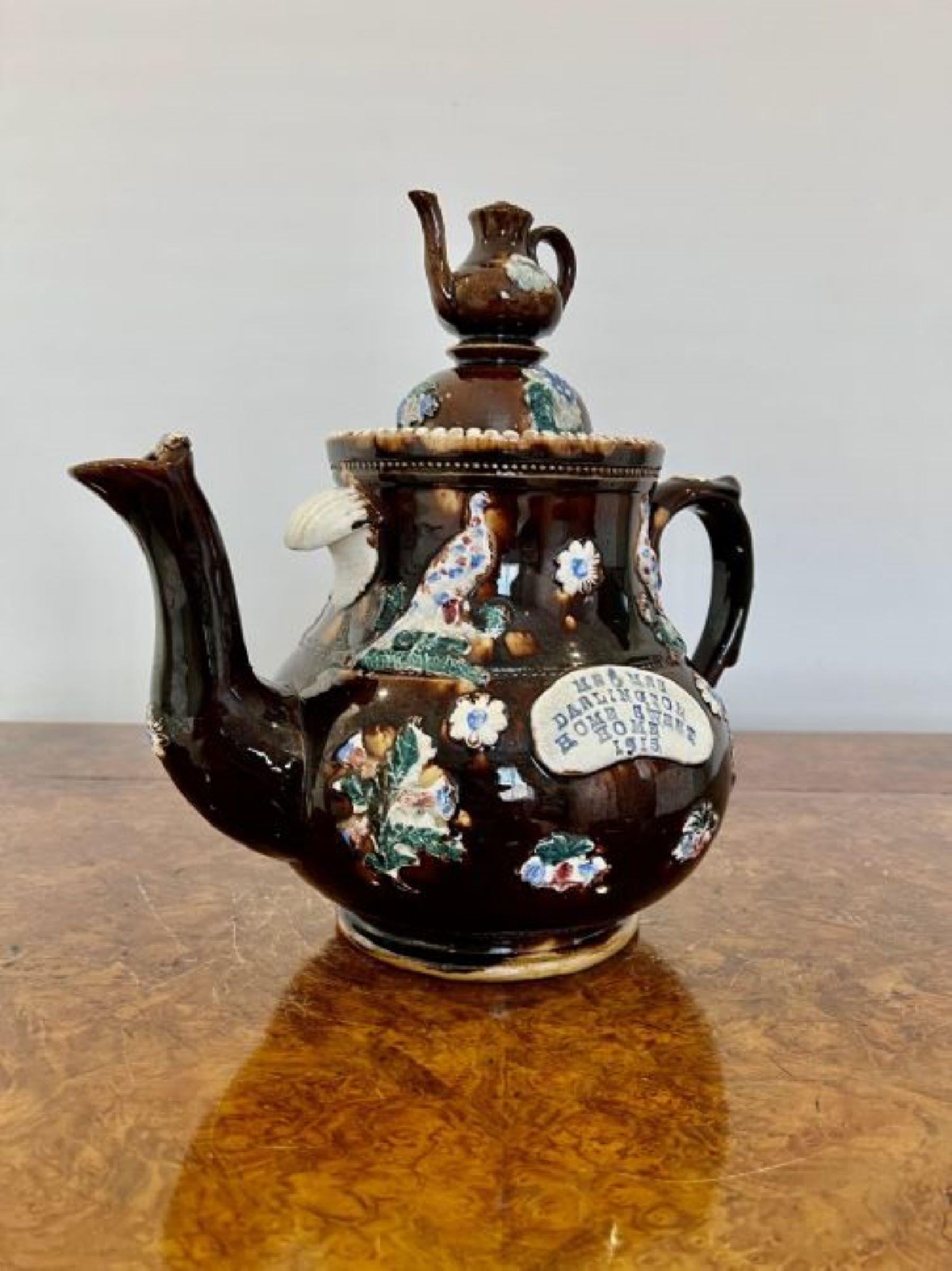 Large unusual antique tea pot  In Good Condition For Sale In Ipswich, GB