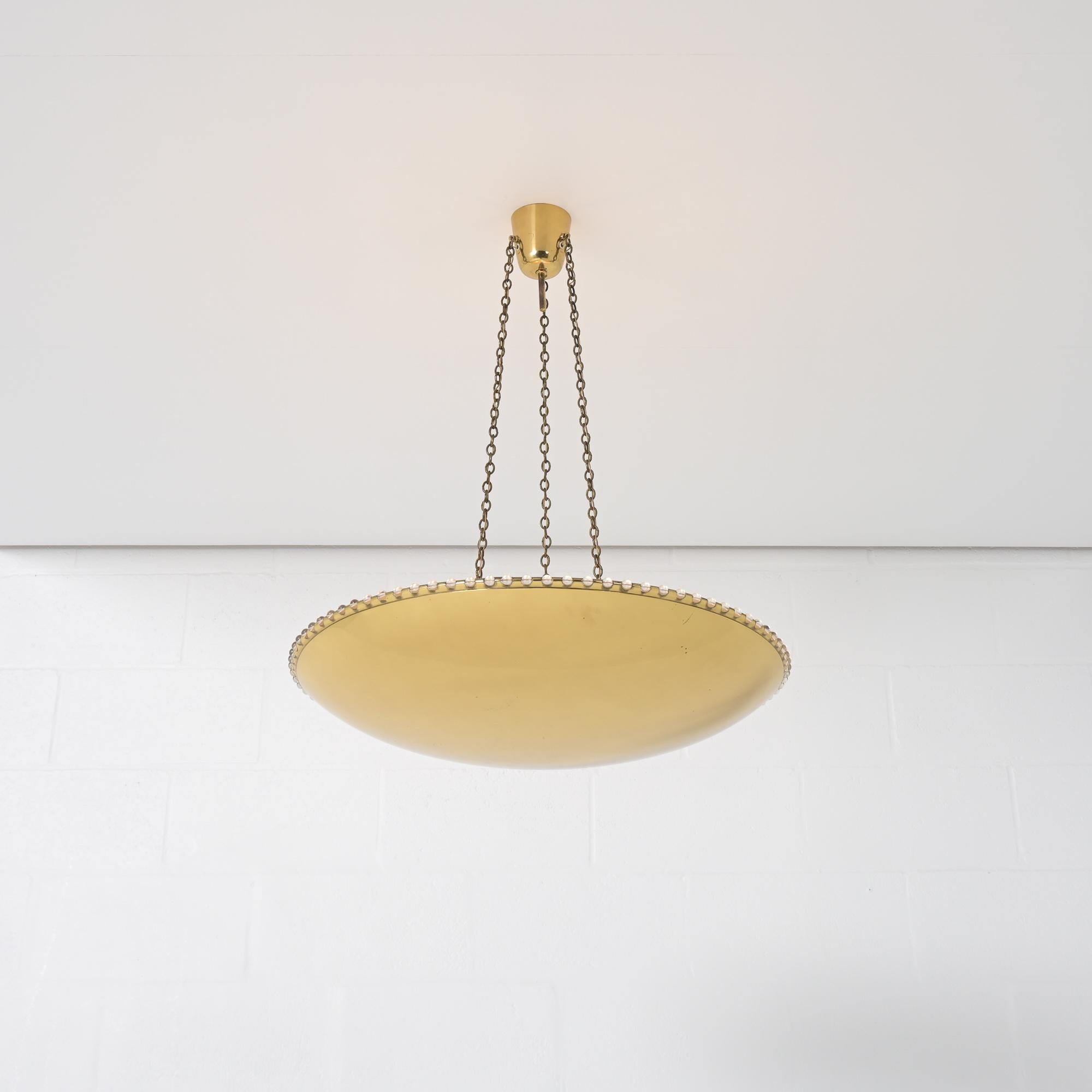 Large Uplight Brass Dome Chandelier J. T. Kalmar, Austria 1955 In condizioni buone in vendita a Vlimmeren, BE