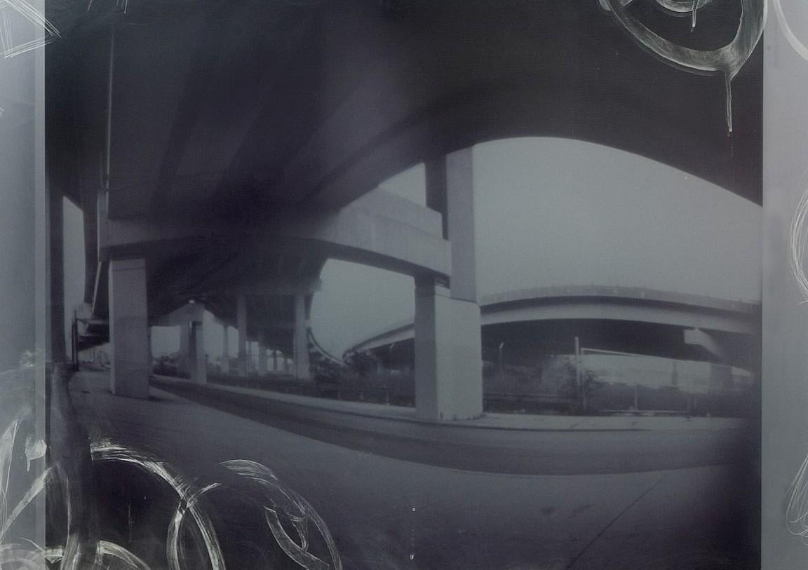 Gran Escultura de Arte Industrial Urbano con Foto Transparencia y Lucite 