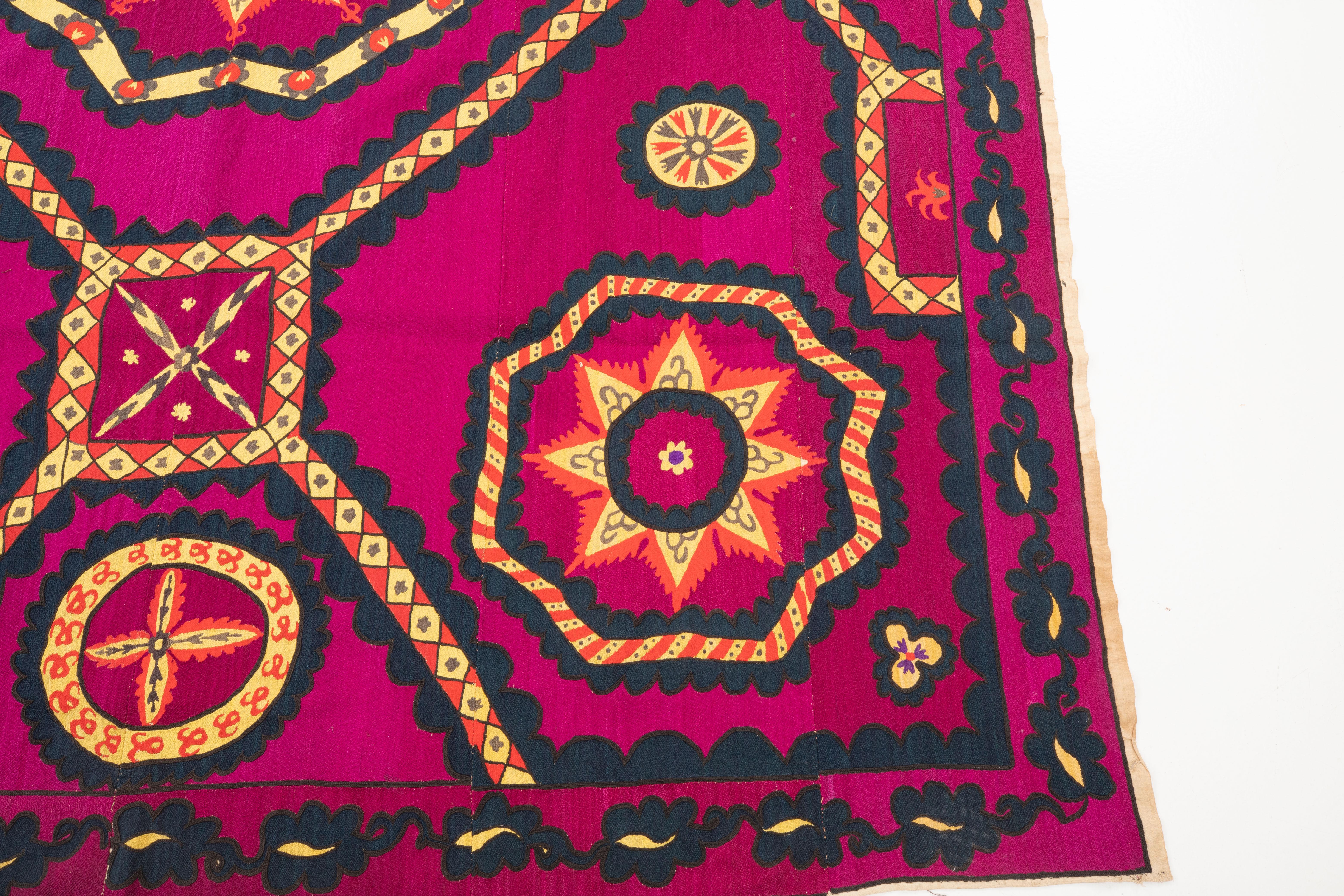 Silk Large Uzbek Suzani Embroidery, Pishkent, Uzbekistan, Early 20th Century For Sale