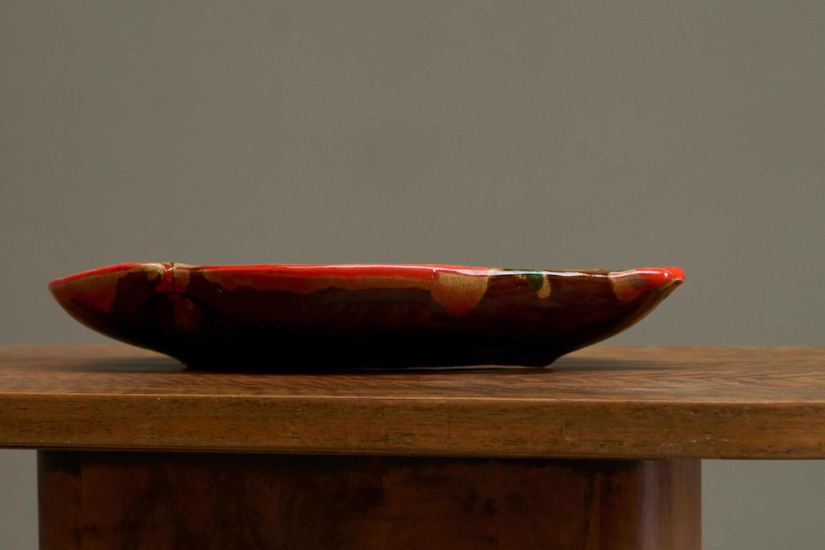 Grande ciotola da pesce in Studio Pottery di Vallauris Francia, metà del XX secolo in vendita 1