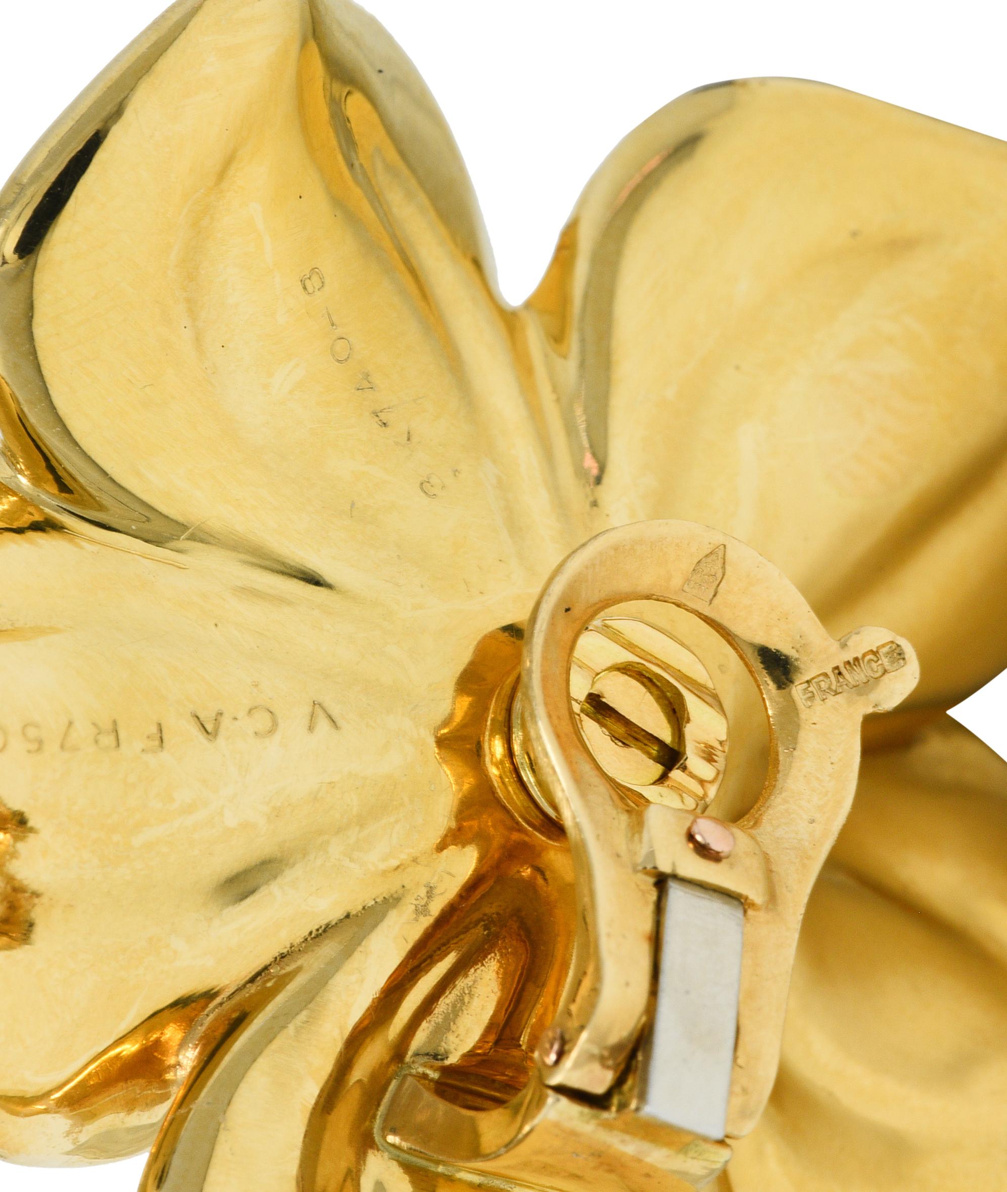 Brilliant Cut Large Van Cleef & Arpels French Diamond 18 Karat Gold Magnolia Ear-Clip Earrings