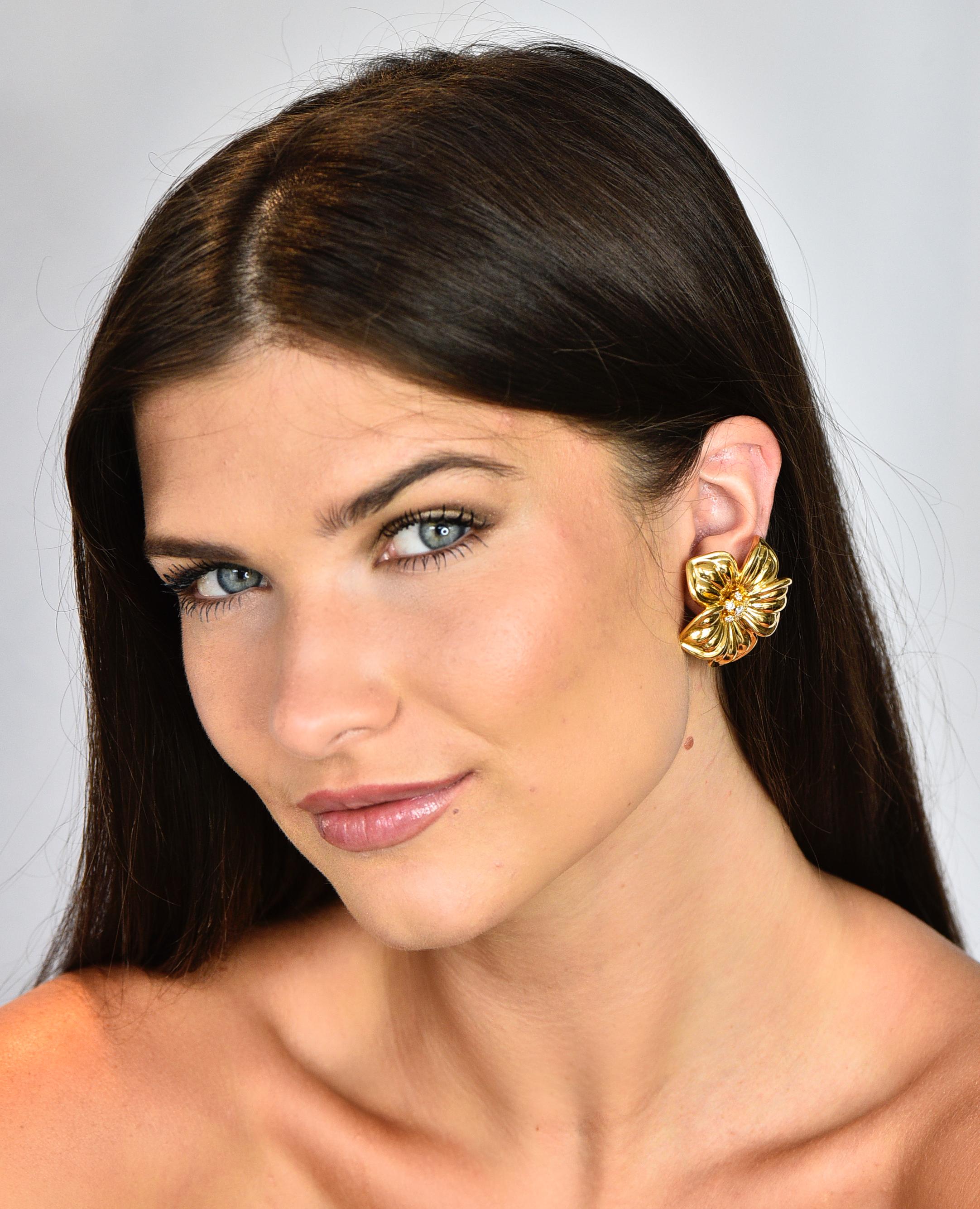 Large Van Cleef & Arpels French Diamond 18 Karat Gold Magnolia Ear-Clip Earrings 2