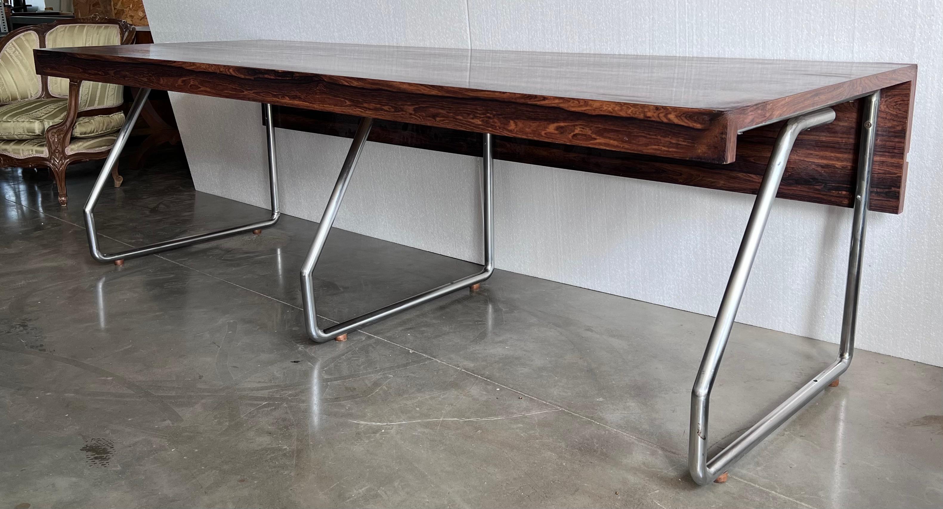 Large Varnished wood executive desk, in the style of Florence Knoll.