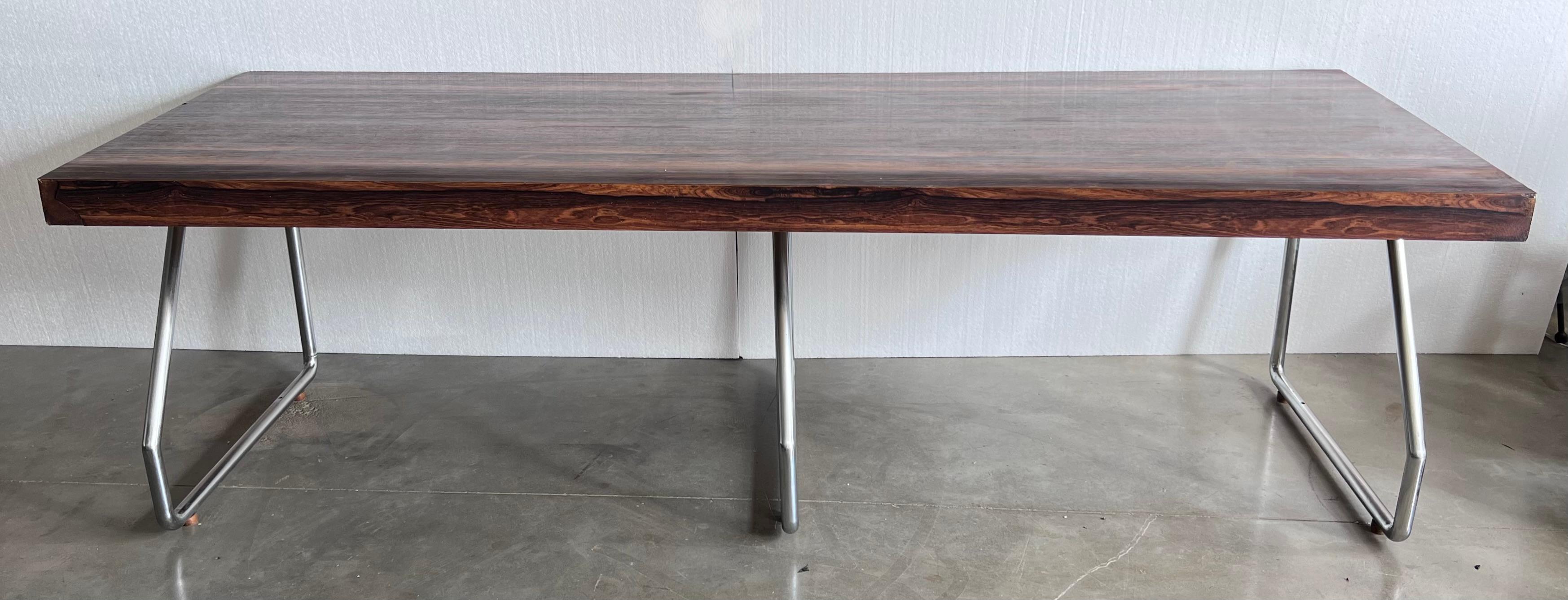 Italian Large Varnished Wood Executive Desk, in the style of Florence Knoll For Sale