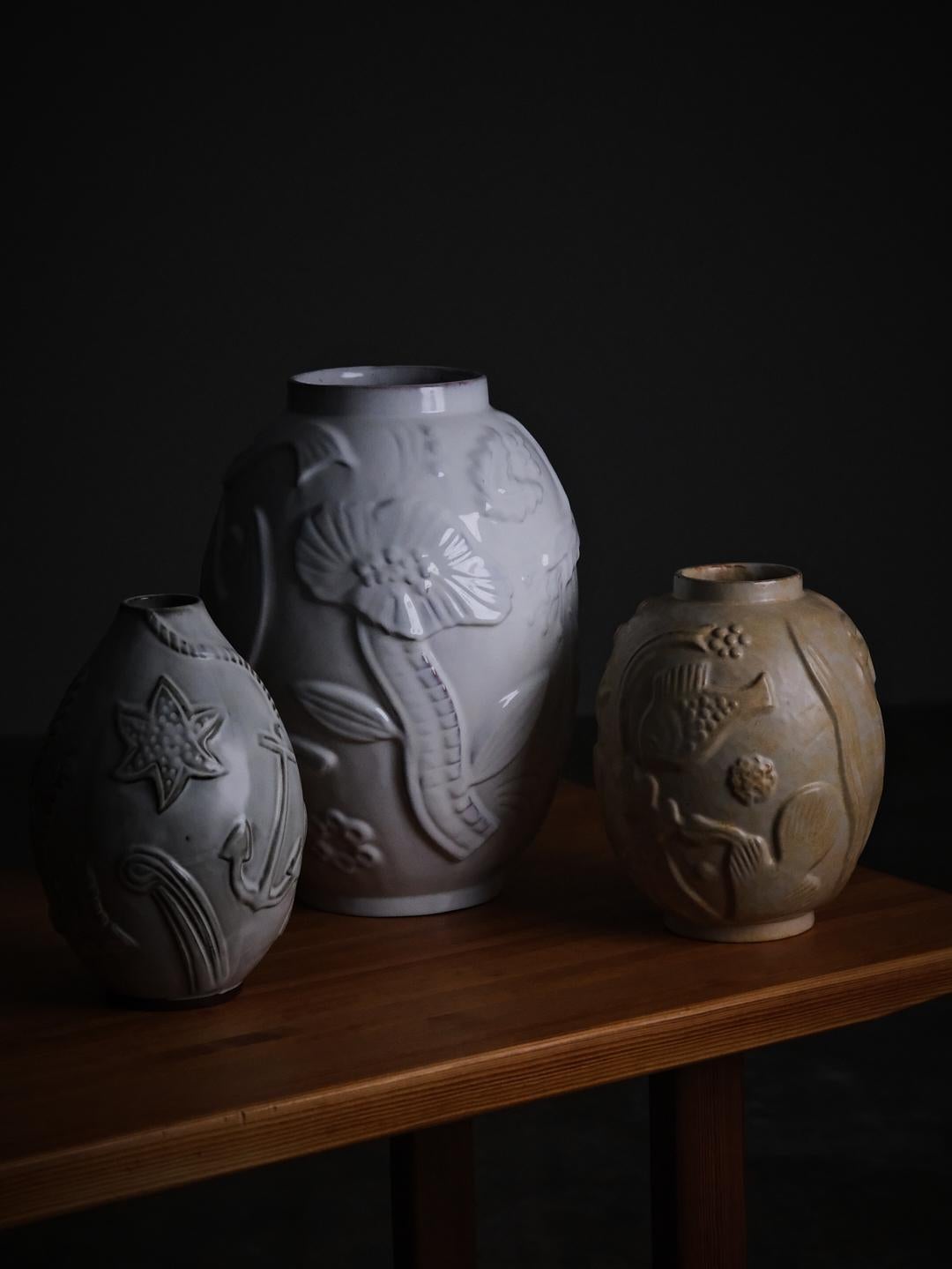 Scandinavo moderno Vaso grande di Anna-Lisa Thomson per Upsala Ekeby, Svezia, anni '40 in vendita