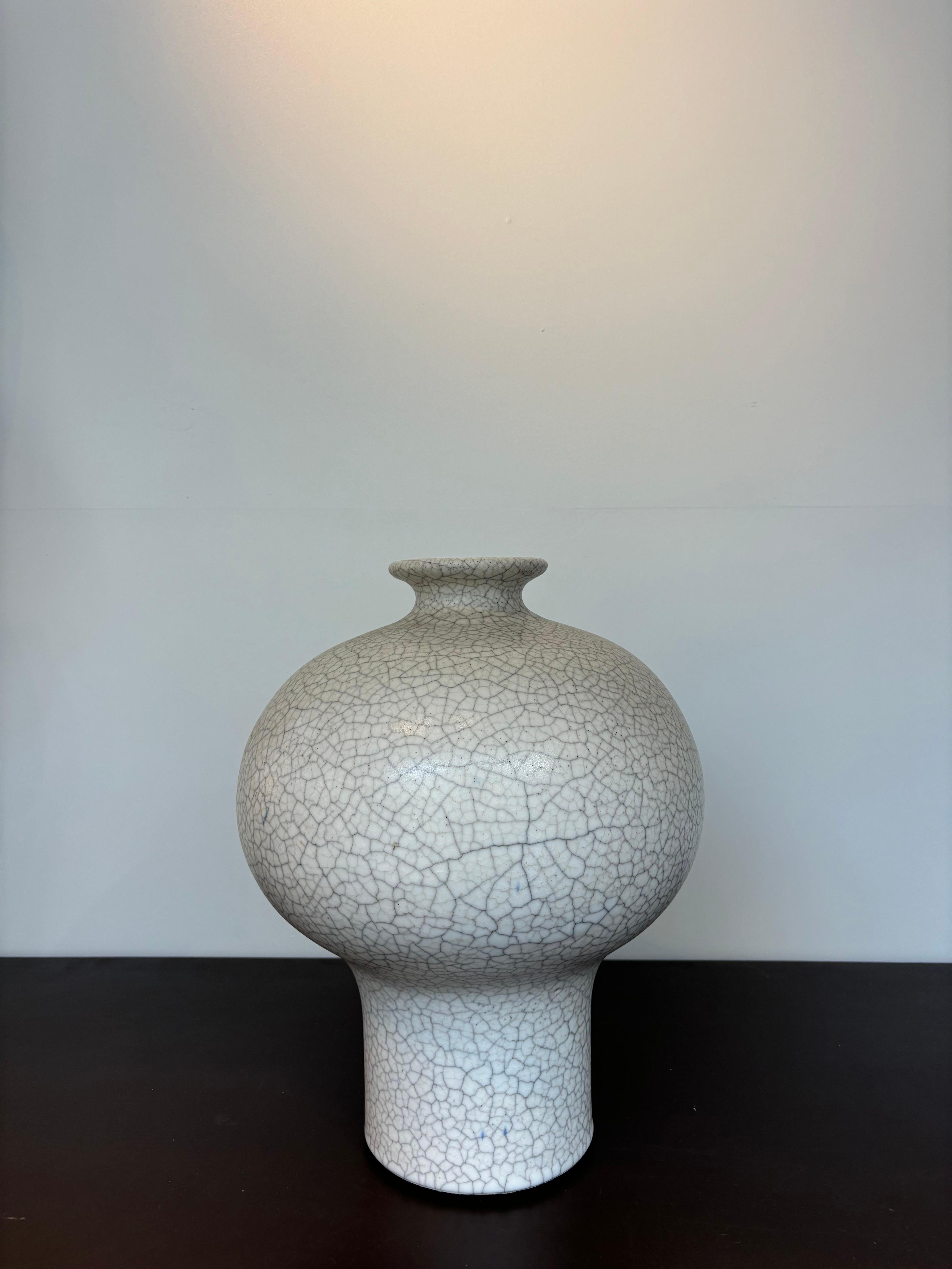 Large vase by Primavera 5