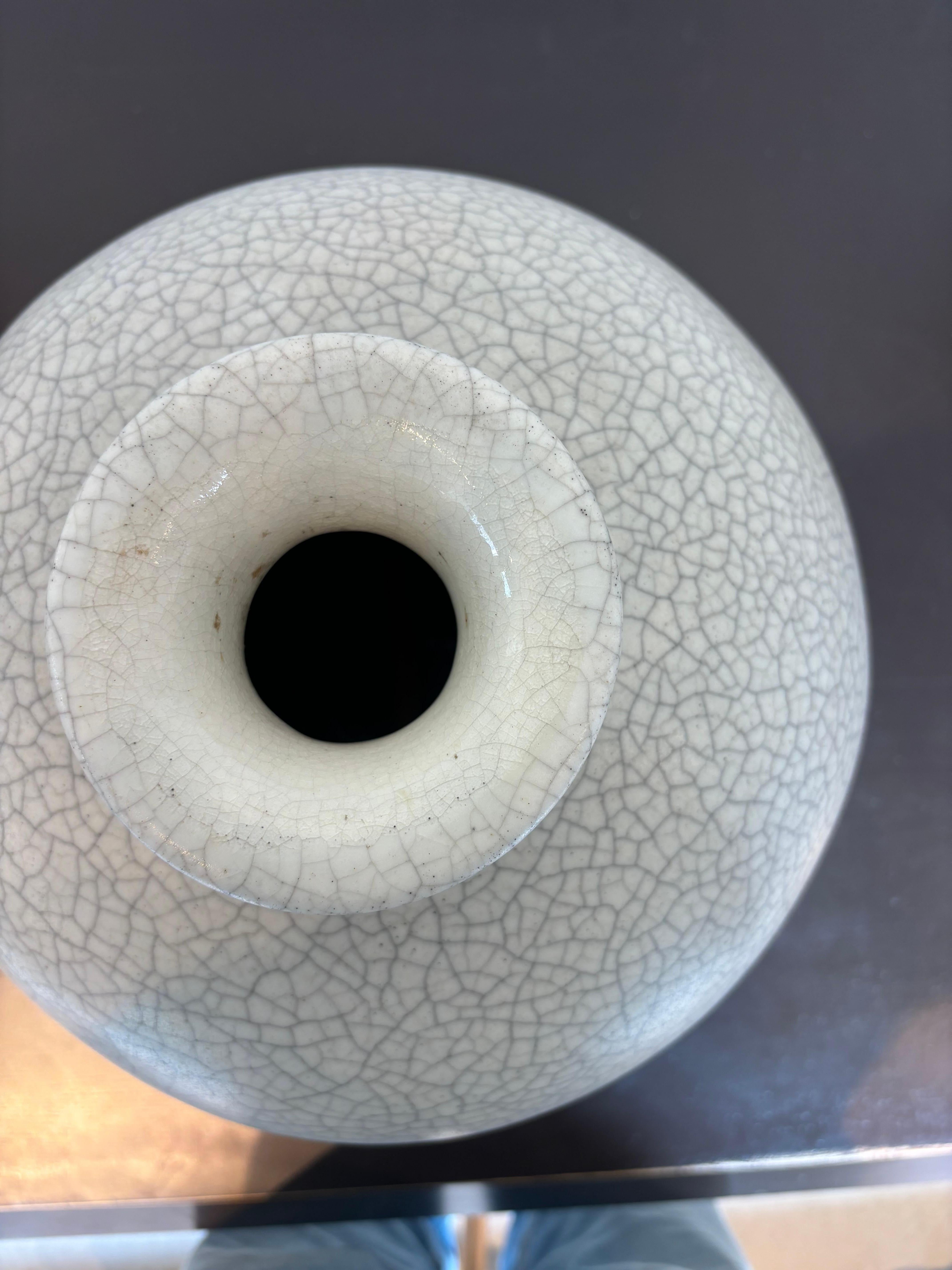 Large vase by Primavera 6