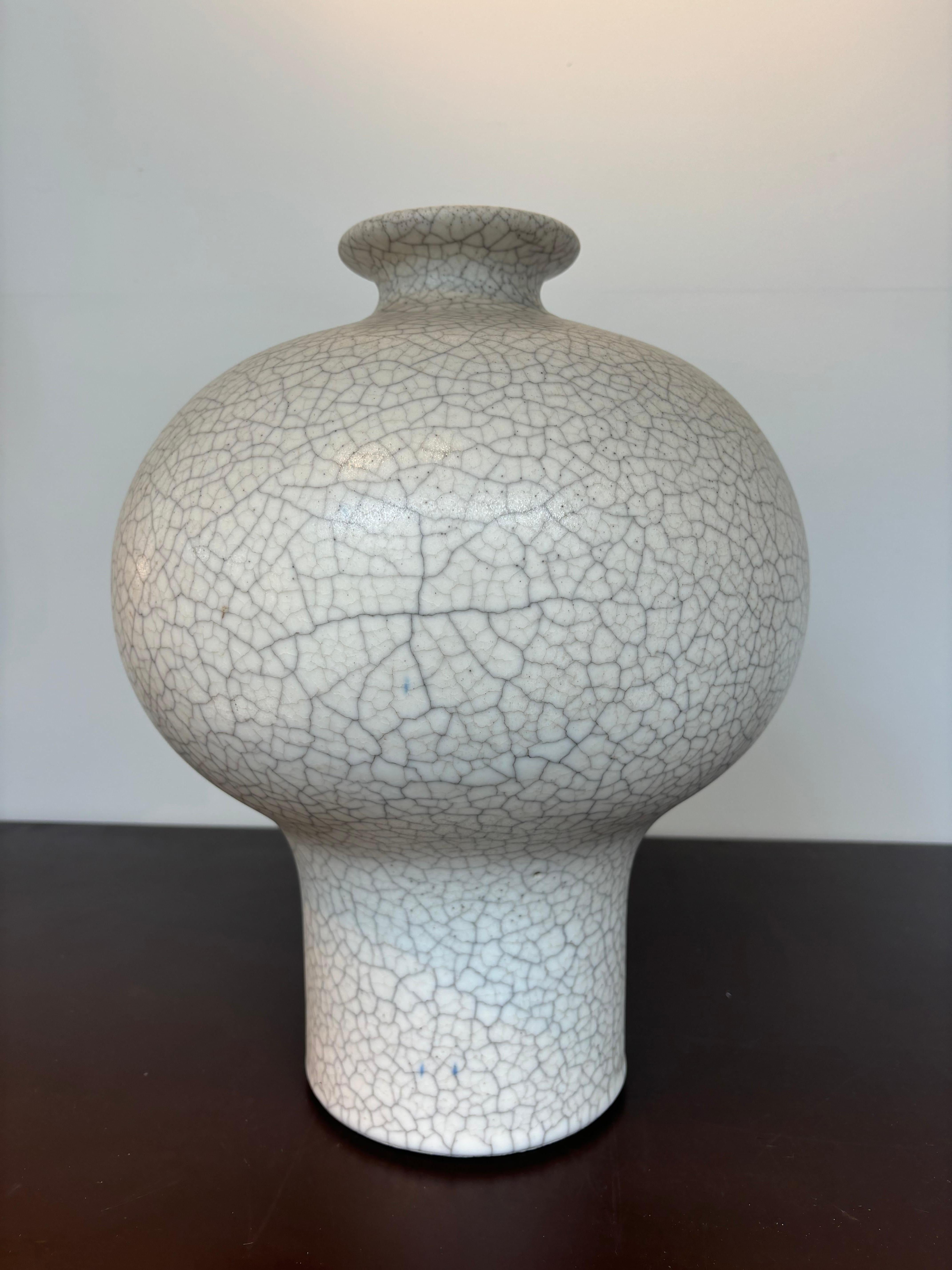 Large vase by Primavera 9