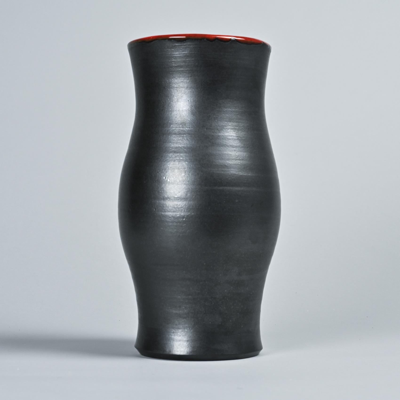 Grand vase de Robert et Jean Cloutier, vers 1960 en vente 3