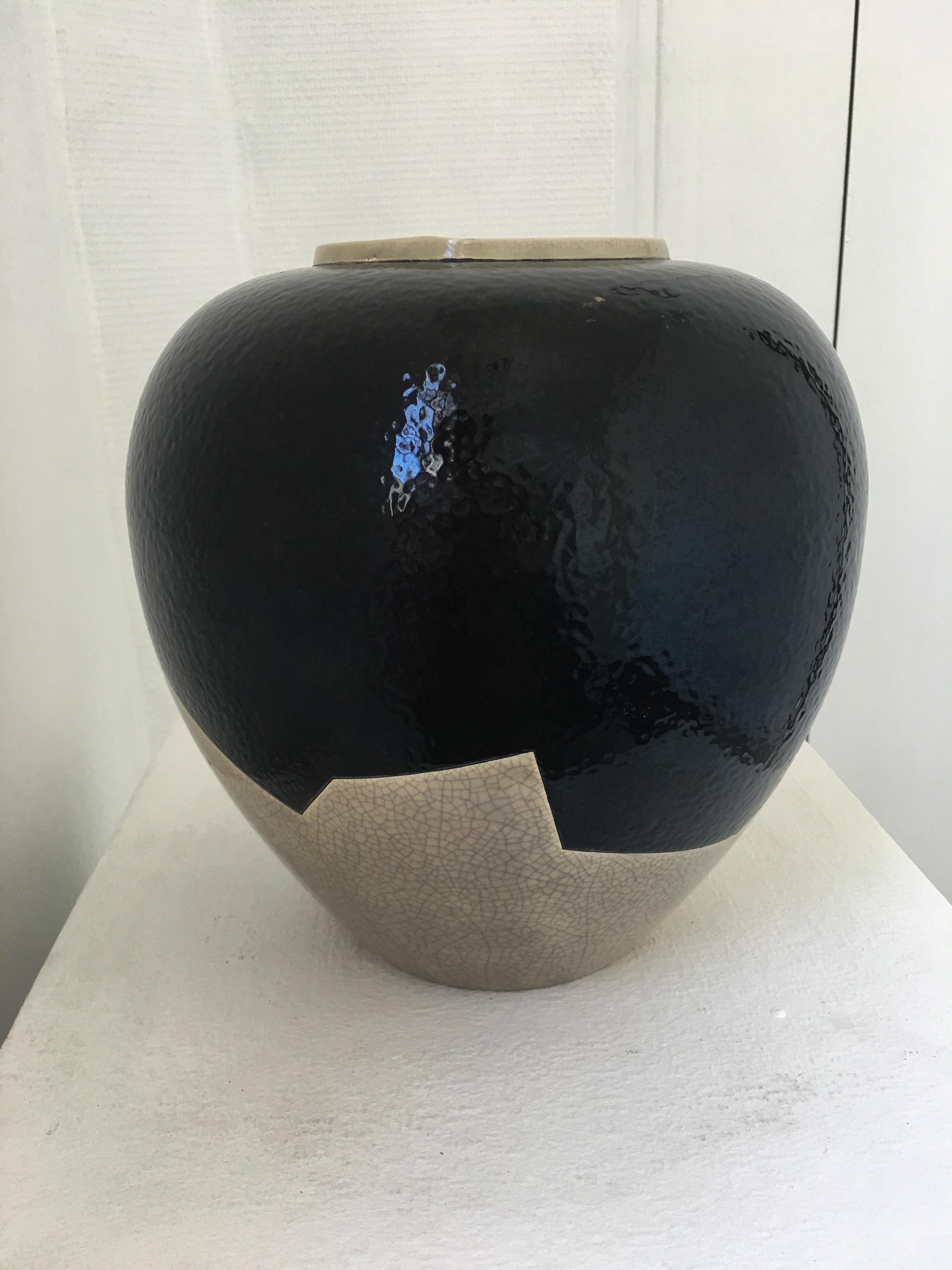 Large Vase French Ceramist J. Suzor geometric pattern, Craqueling GlazeLongwy  In Good Condition For Sale In Paris, France