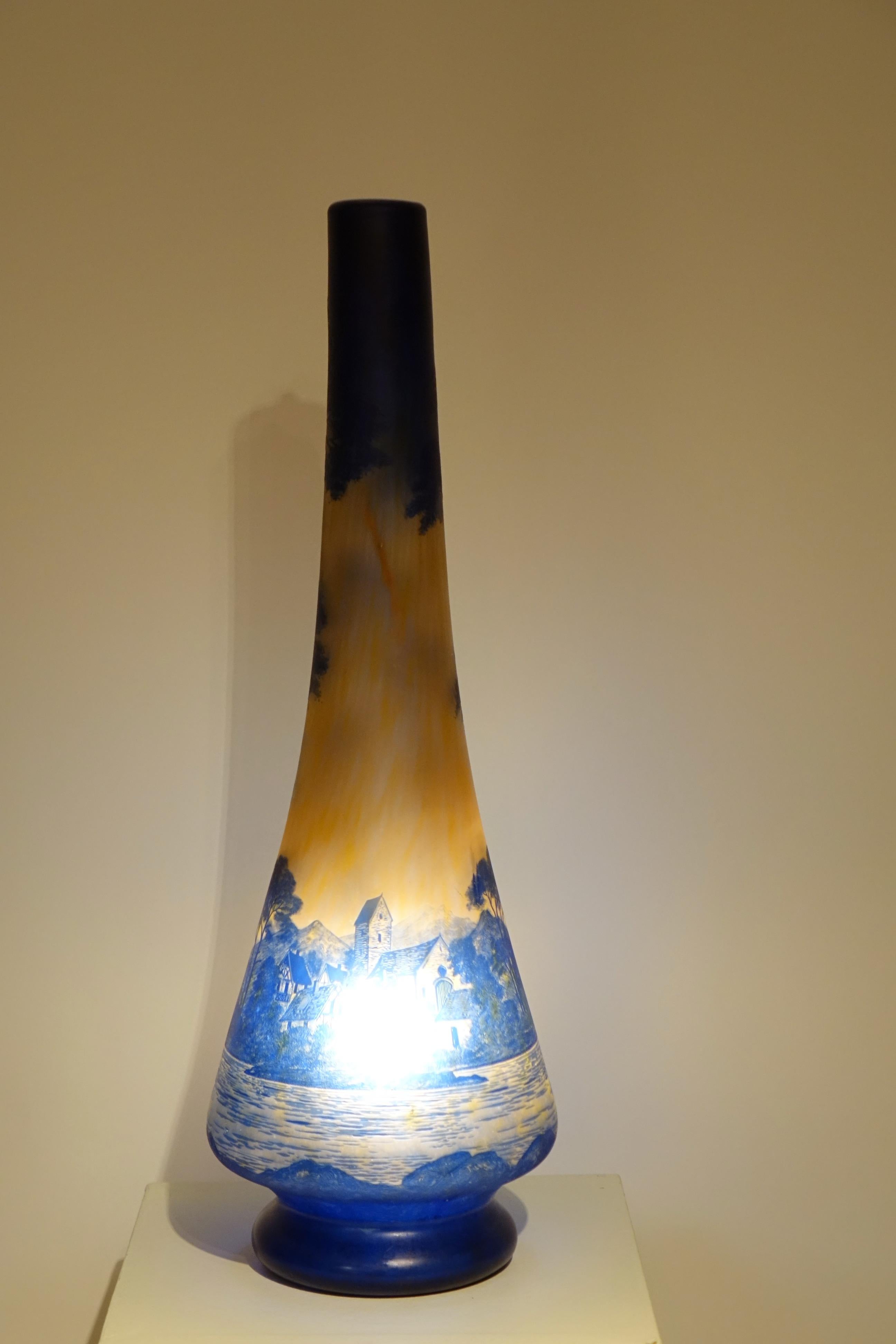 Grande vaso in pâte de verre, Richard Burghstal, Vers 1925 In condizioni buone in vendita a PARIS, FR
